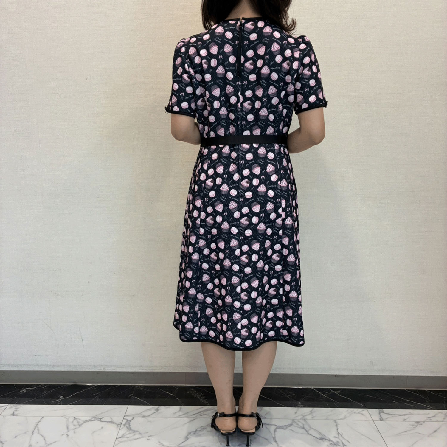 【Insta Live】Super Beauty エッフェル塔モチーフ付スイーツ柄プリント半袖ワンピース - 画像20