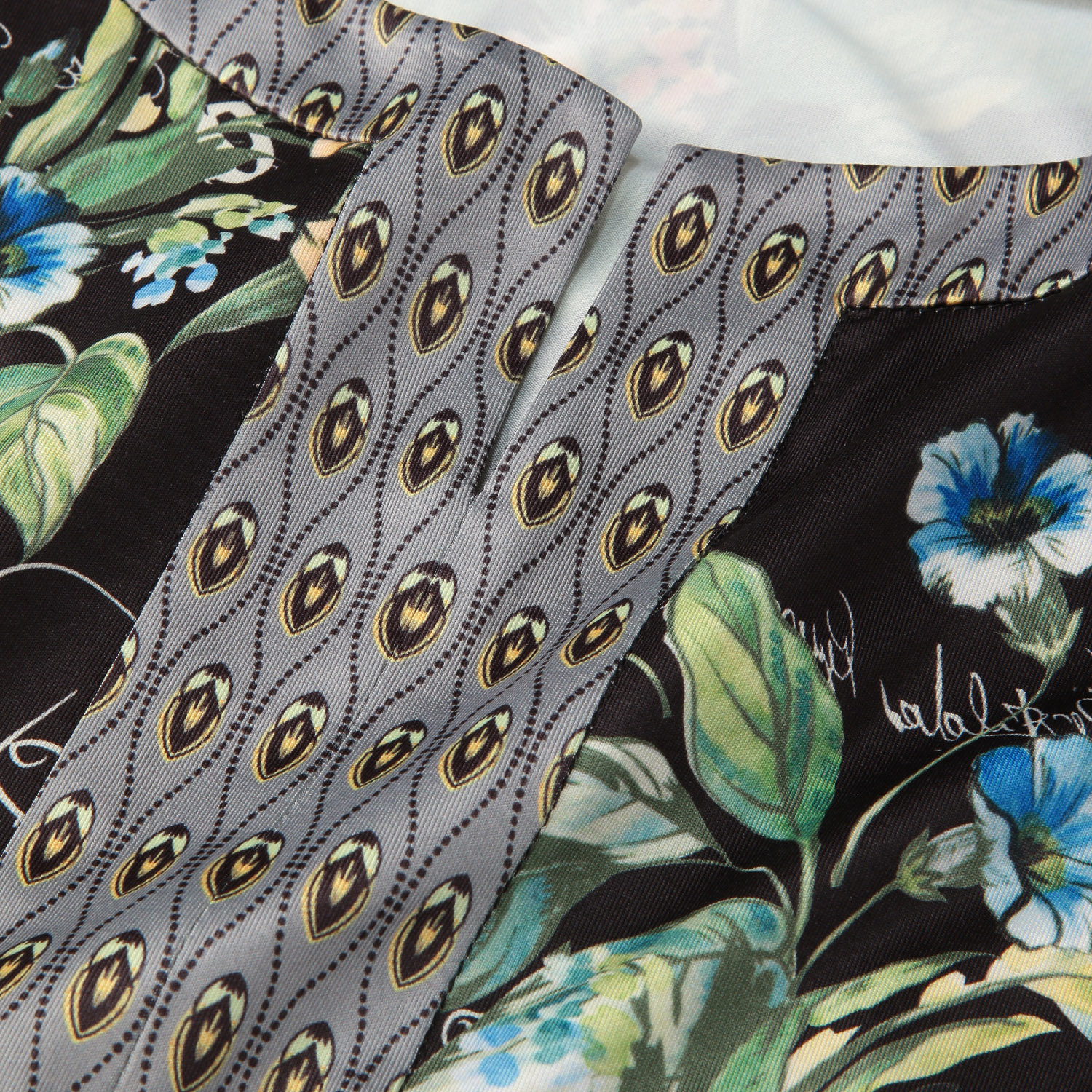 Super Beauty 胸元スリット入り多色使いジャージ素材七分袖ワンピース - 画像6