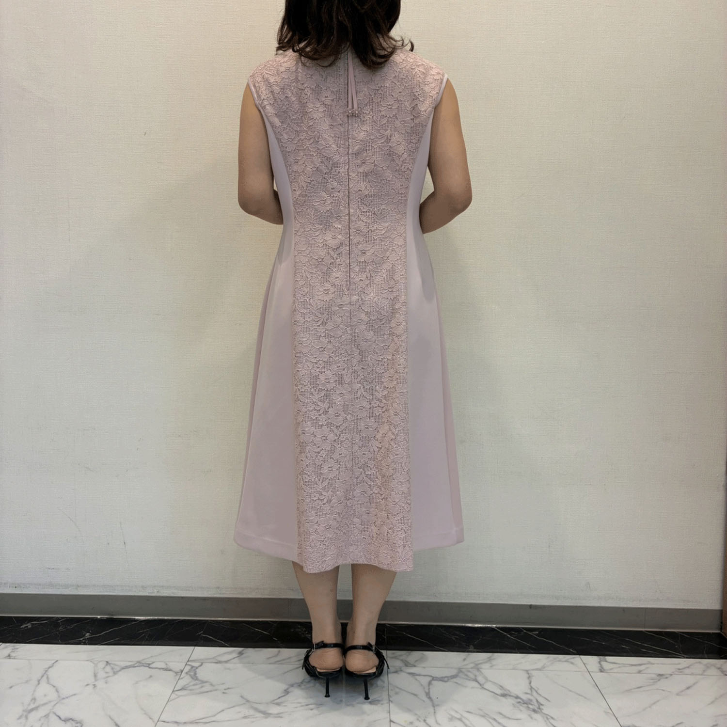 Super Beauty 前立て透かしレース切替ダンボールニット素材フレンチスリーブワンピース - 画像12