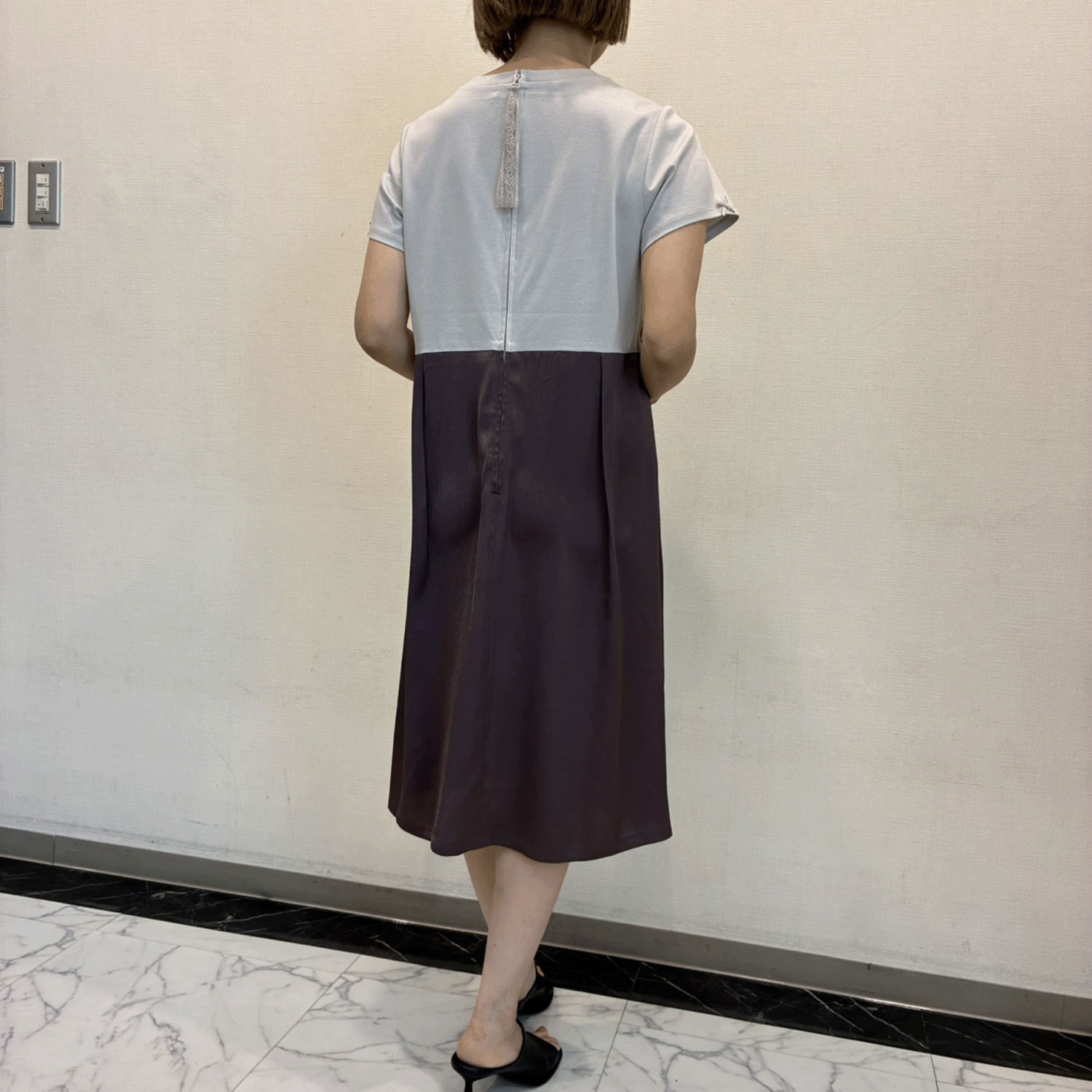 【4月中旬入荷予定】Super Beauty 異素材配色アシンメトリー切替ワンピース - 画像5