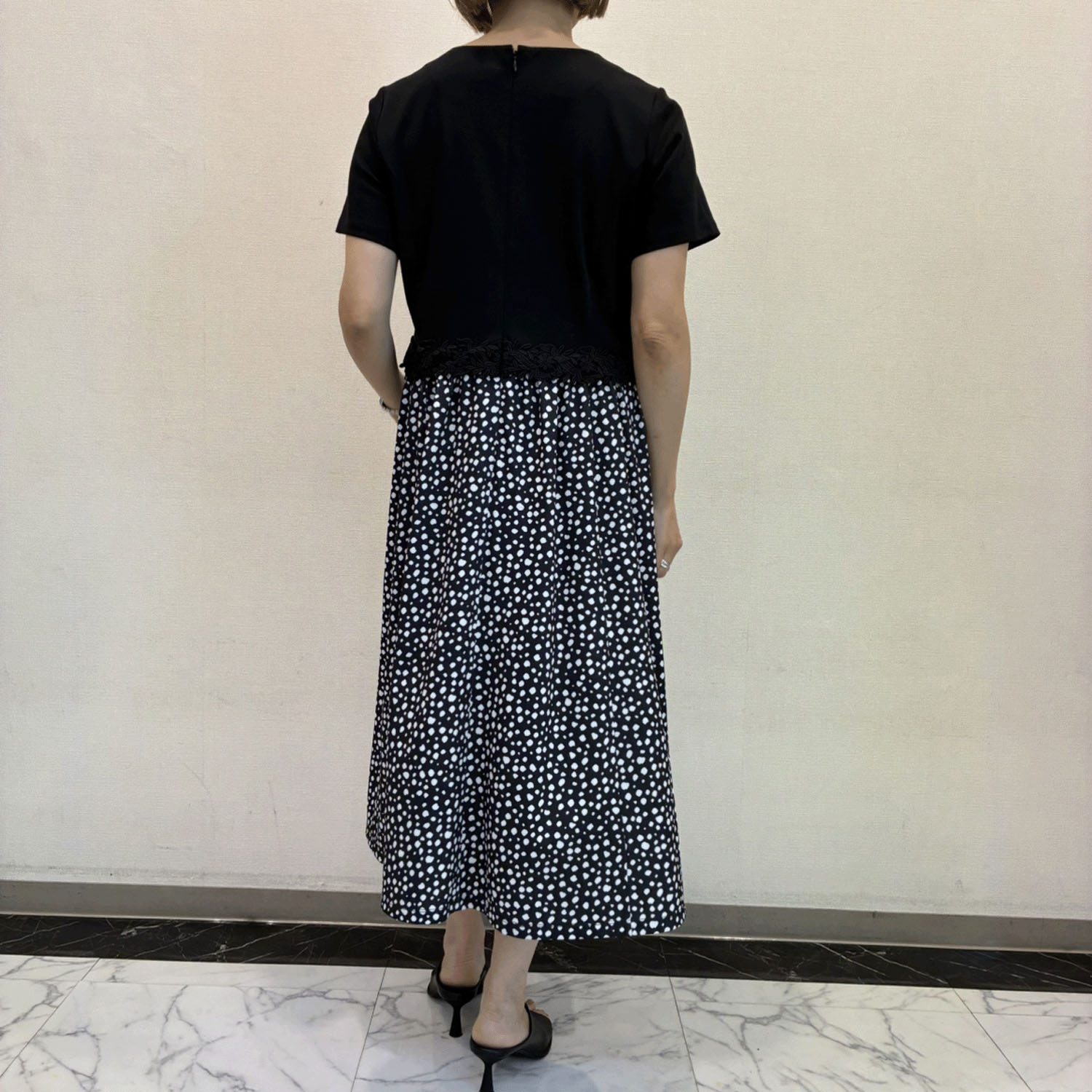 【4月初旬入荷予定】Super Beauty ウェストレース使い水玉切替ワンピース - 画像5