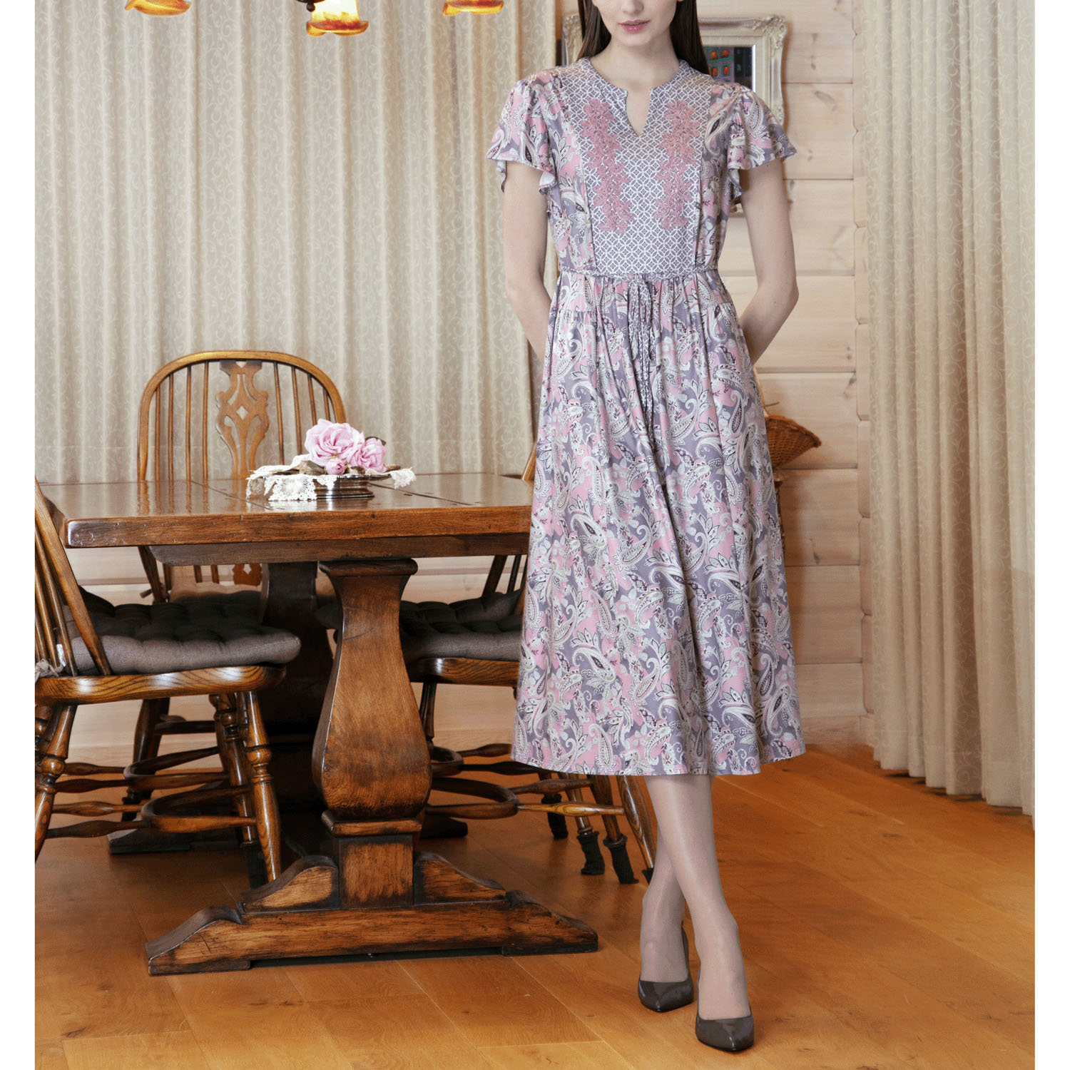 【LIVE ARCHIVE】Super Beauty 胸元レース×スリット入りペイズリー柄切替ワンピース