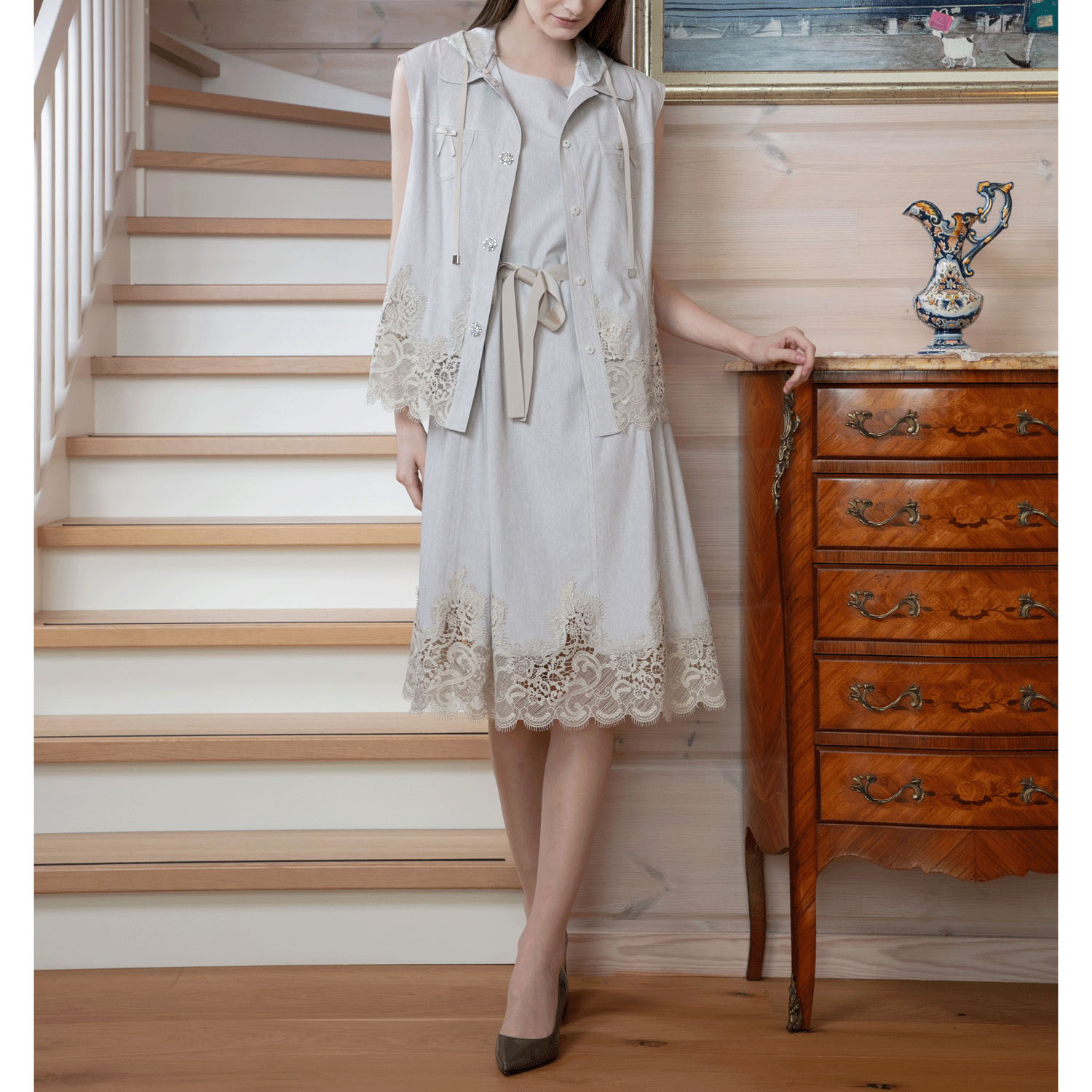 【2月下旬入荷予定】Super Beauty 裾レース切替転写素材フード着脱式ベスト - 画像3