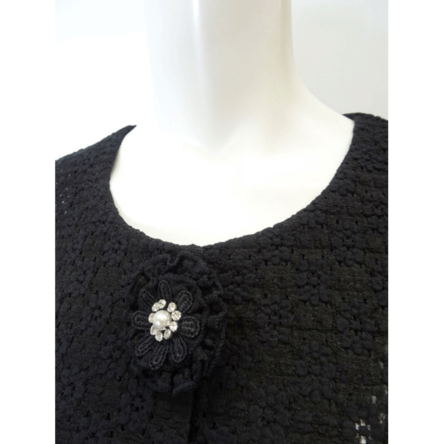 Super Beauty 伸縮素材コサージュ付ノーカラージャケット - 画像9