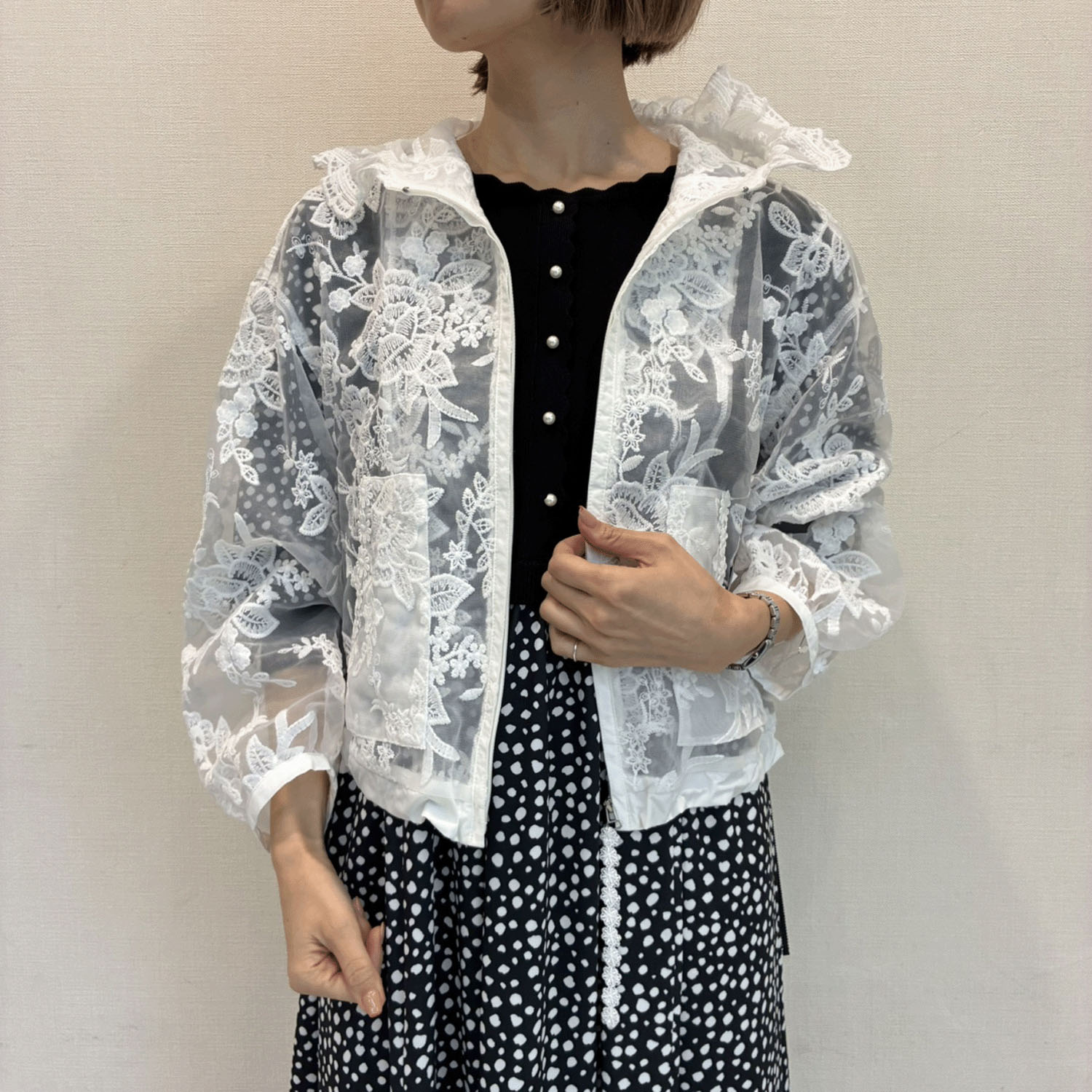 Super Beauty レース花モチーフ×刺しゅう入りジップアップジャケット - 画像2
