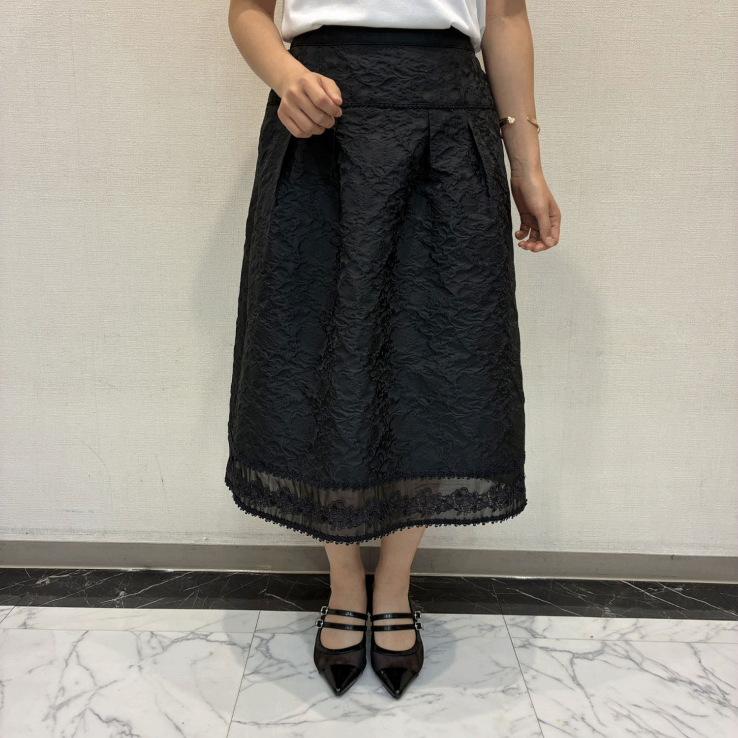 【Insta Live】Super Beauty 裾切り替えジャガード織タックデザインスカート - 画像3