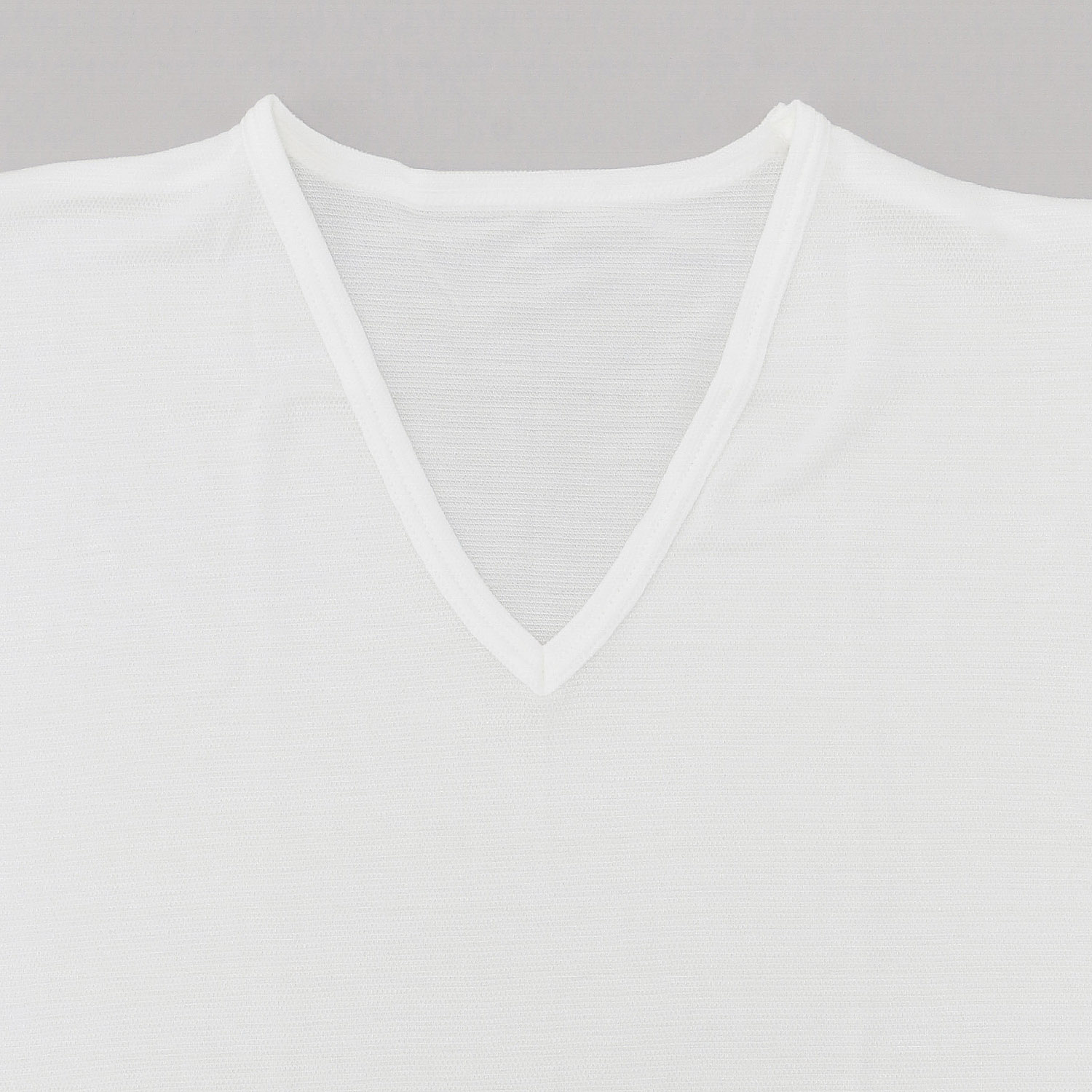 GUNZE アセドロン鹿の子Vネックスリーブレス - 画像2