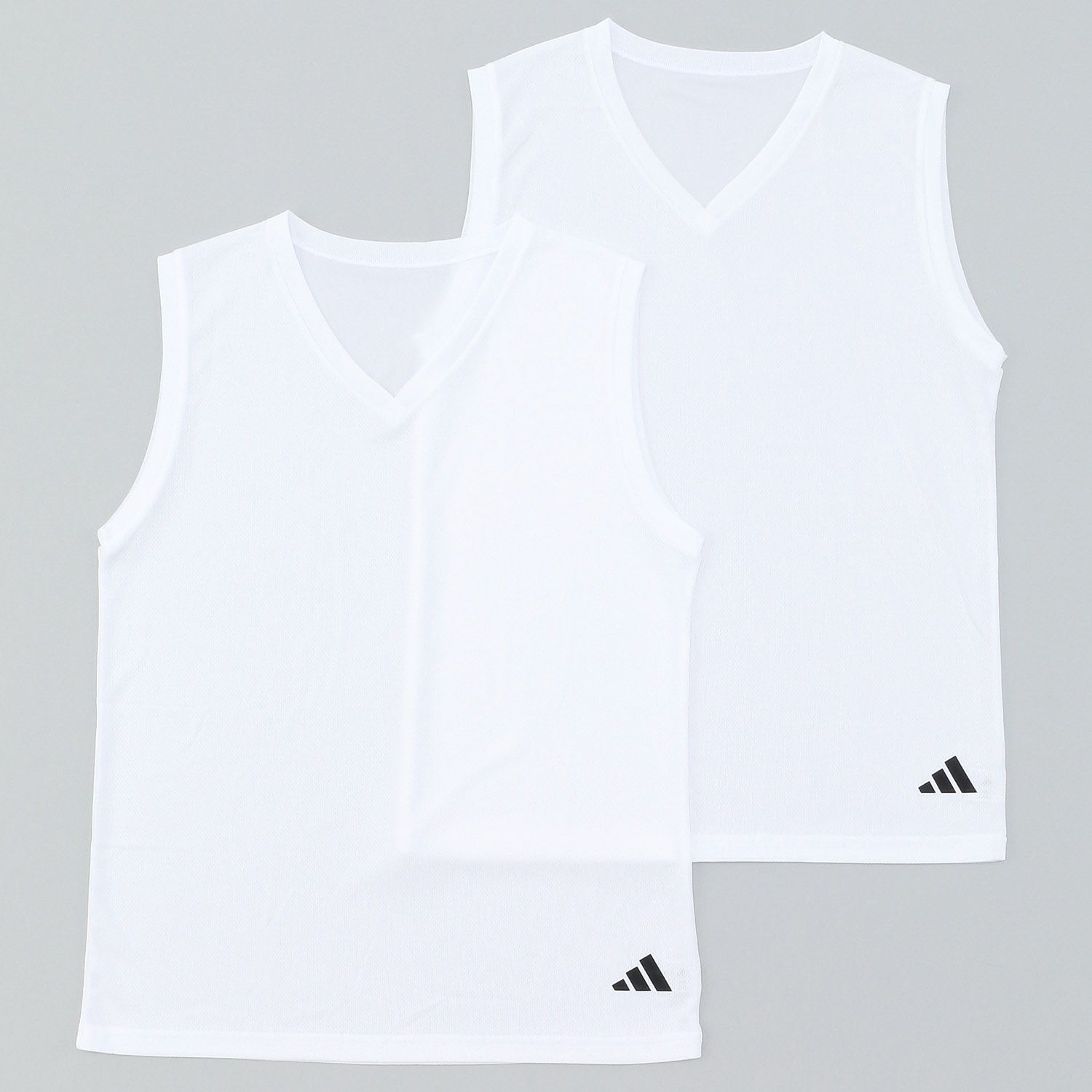 adidas スリーブレス Vネック 2枚組