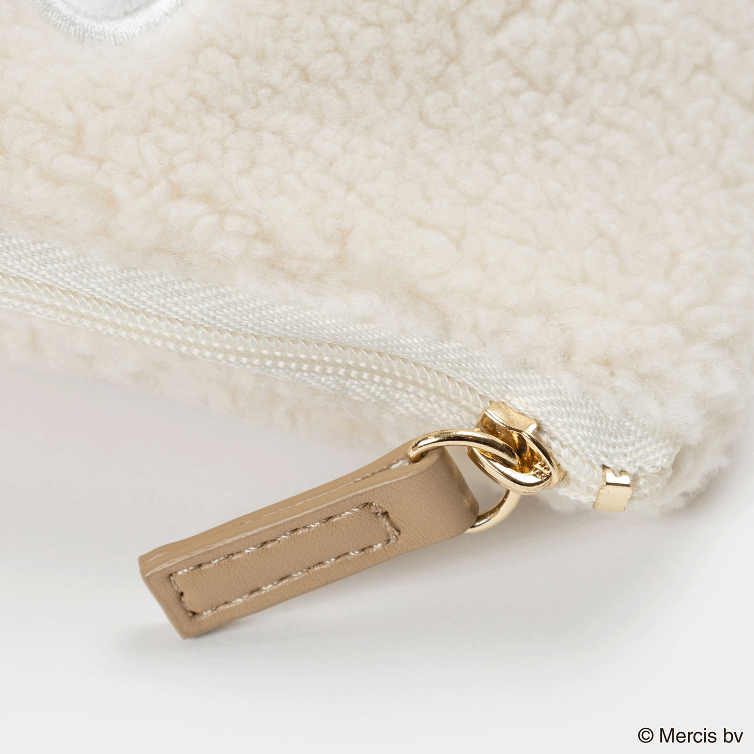 BRUNA BOA 台形ポーチ アイボリー ミッフィー - 画像4