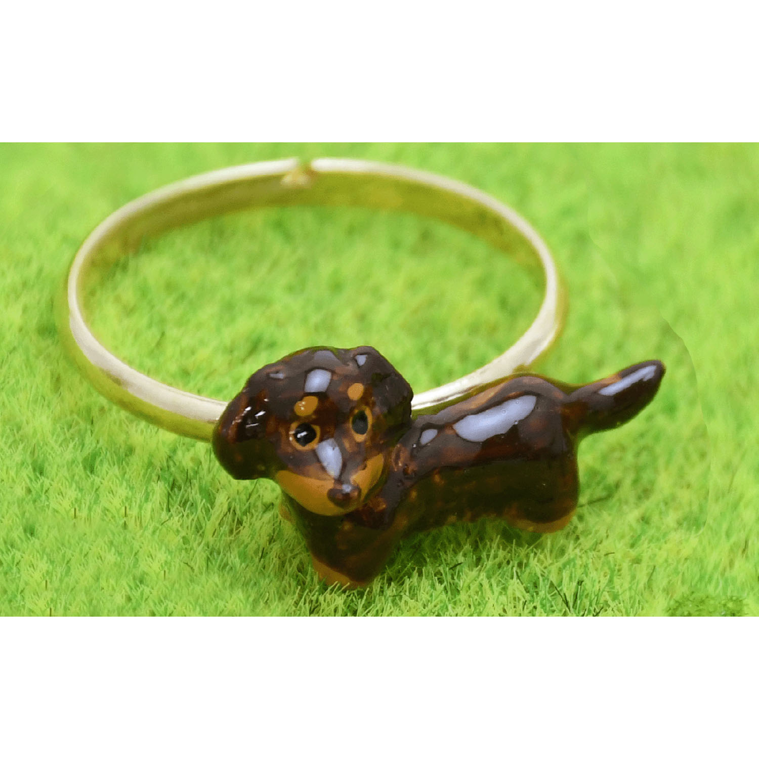 elioリング ダックスフンド（ブラウン）