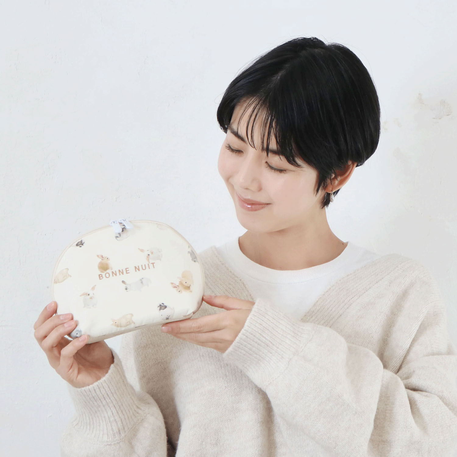 モチーフプリントラウンドポーチ ウサギ - 画像2