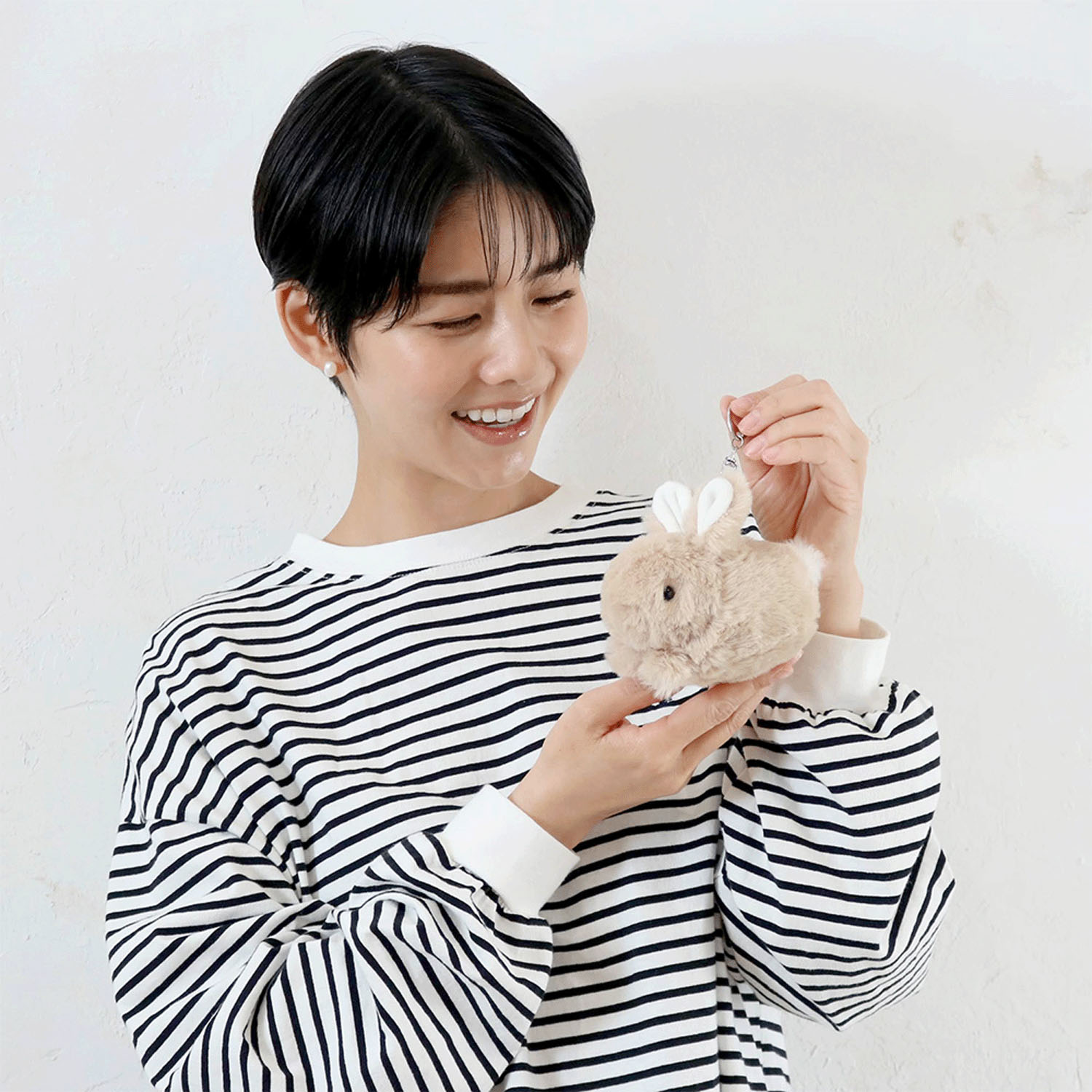 モチーフアニマルキーチャーム ウサギ／ベージュ - 画像2