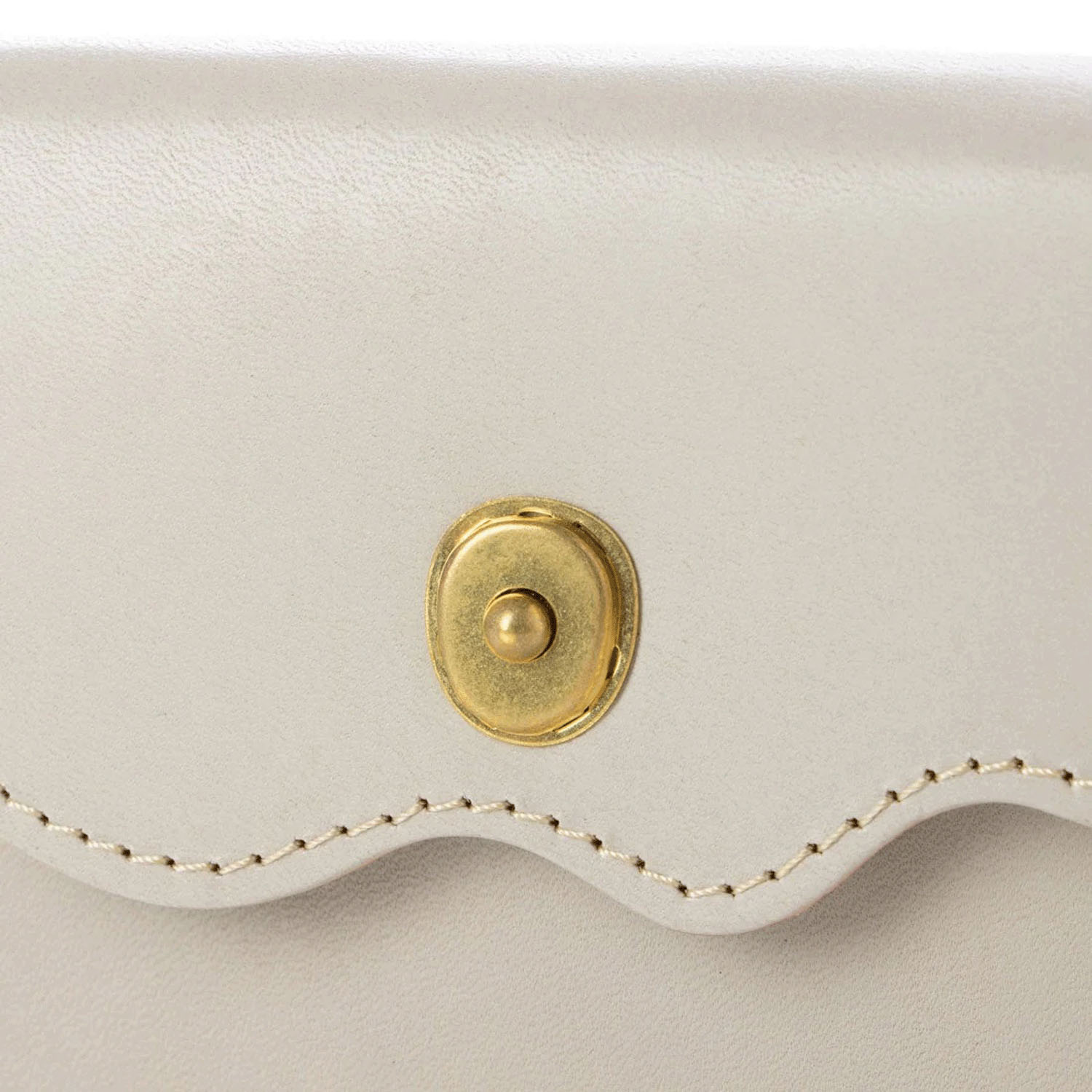 【日本製】 VLNA（フルナ） ヌメ革ウォレット - 画像7