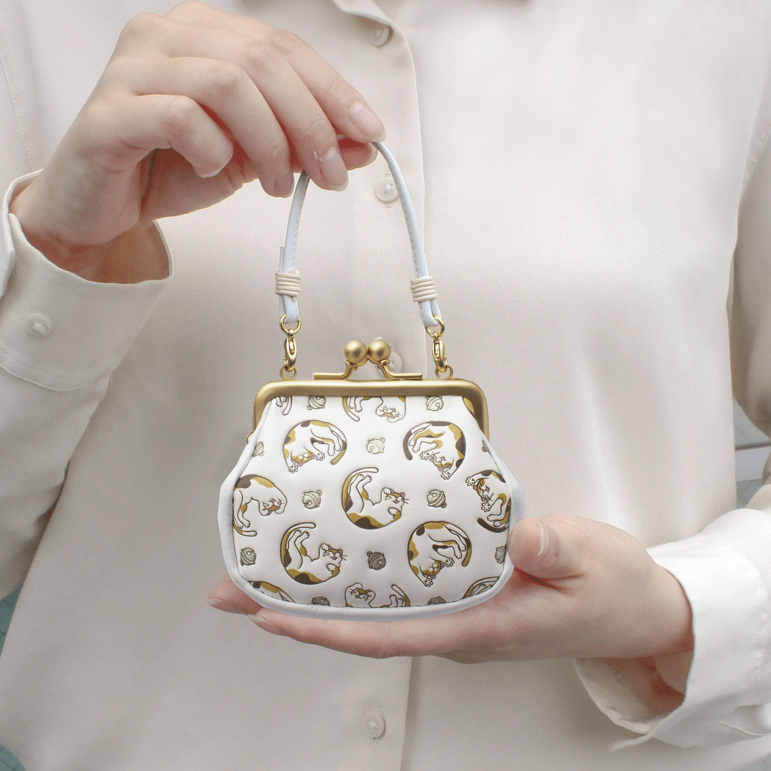 【取り寄せ商品】  浅草文庫 猫柄手紐付がま - 画像3