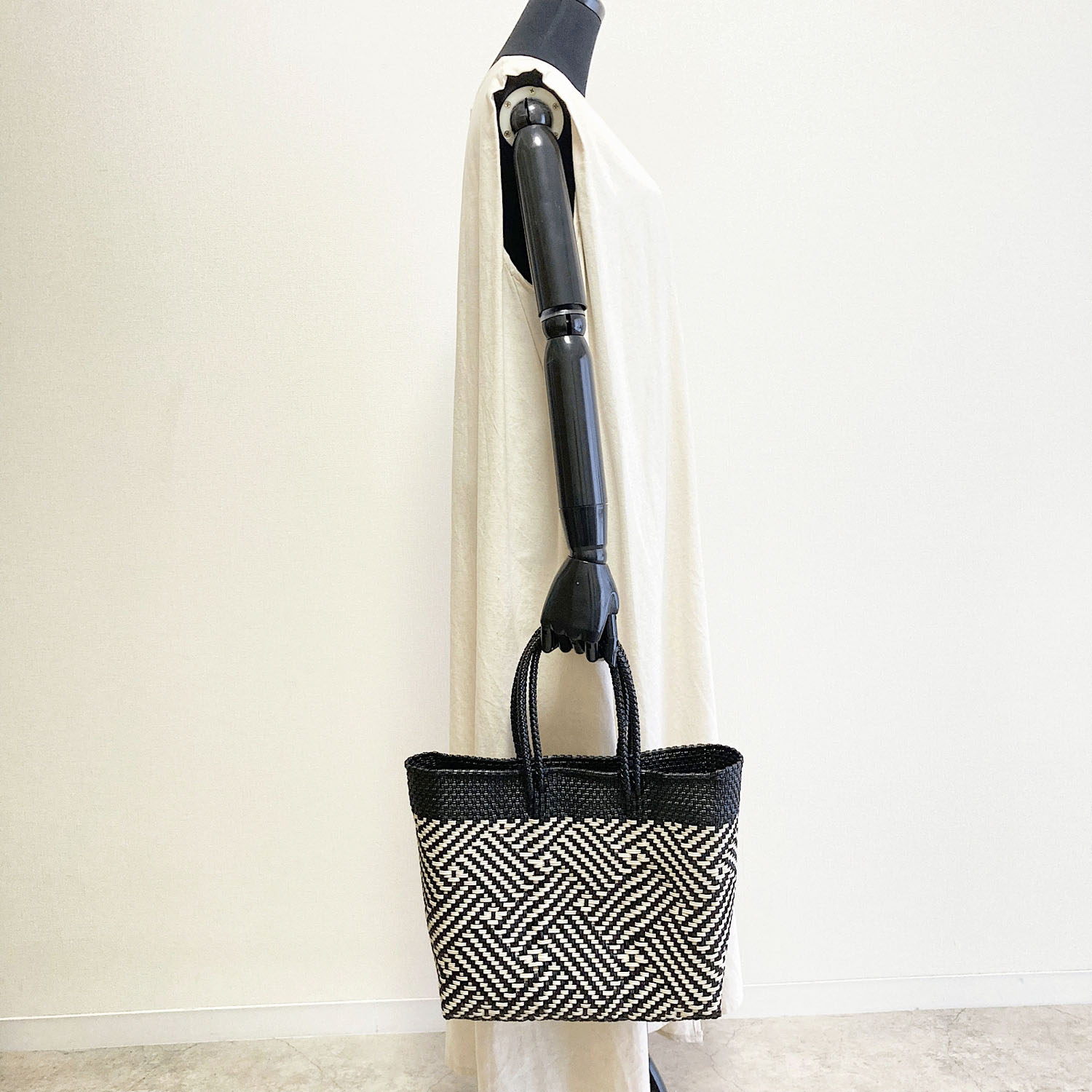 【大人気】MoonBird 手編みのメルカドバッグ 正方形S - 画像3