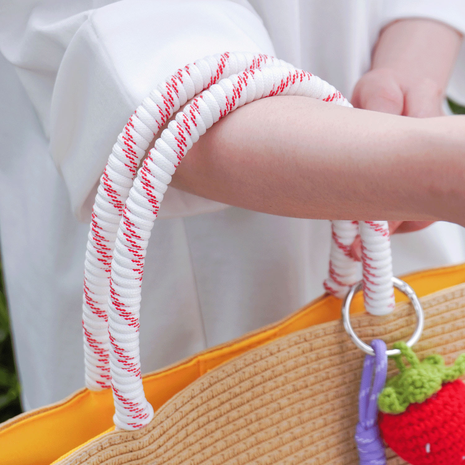 COOCO フルーツチャーム付カゴバッグ - 画像5