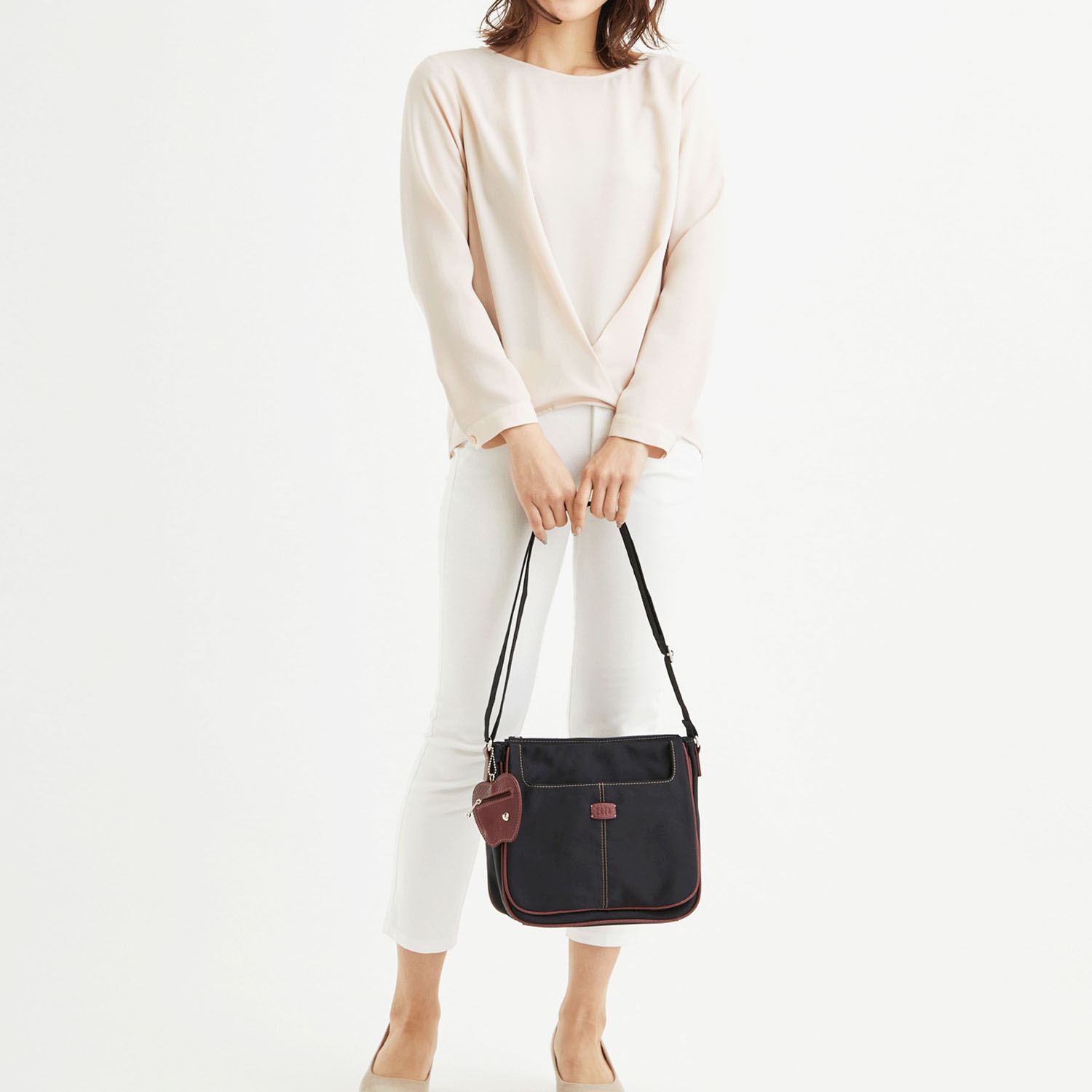 リンゴチャーム付ショルダーバッグ - 画像5