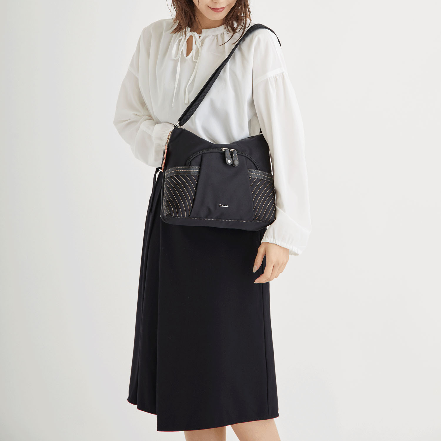 ナイロンステッチショルダーバッグ - 画像2