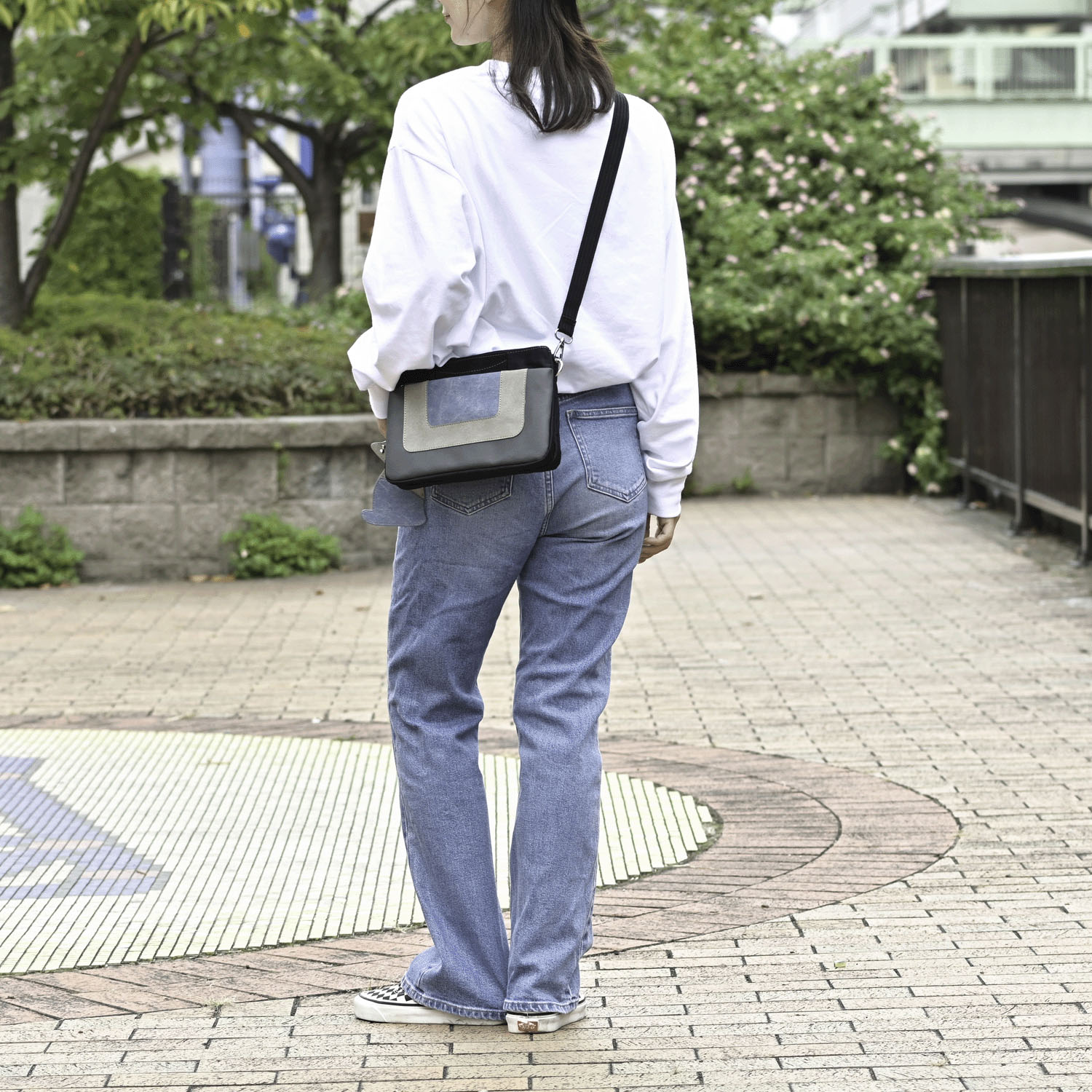 猫チャーム付きショルダーバッグ - 画像2