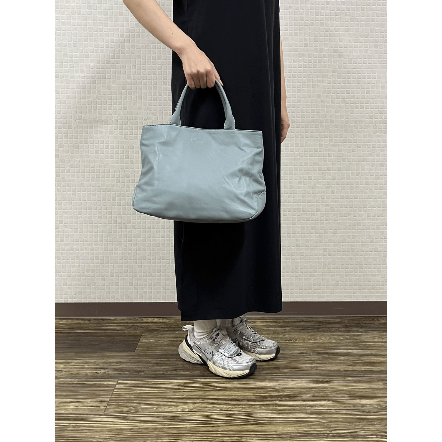 ONE PAIRED（ワンペアード）牛革撥水トートバッグ