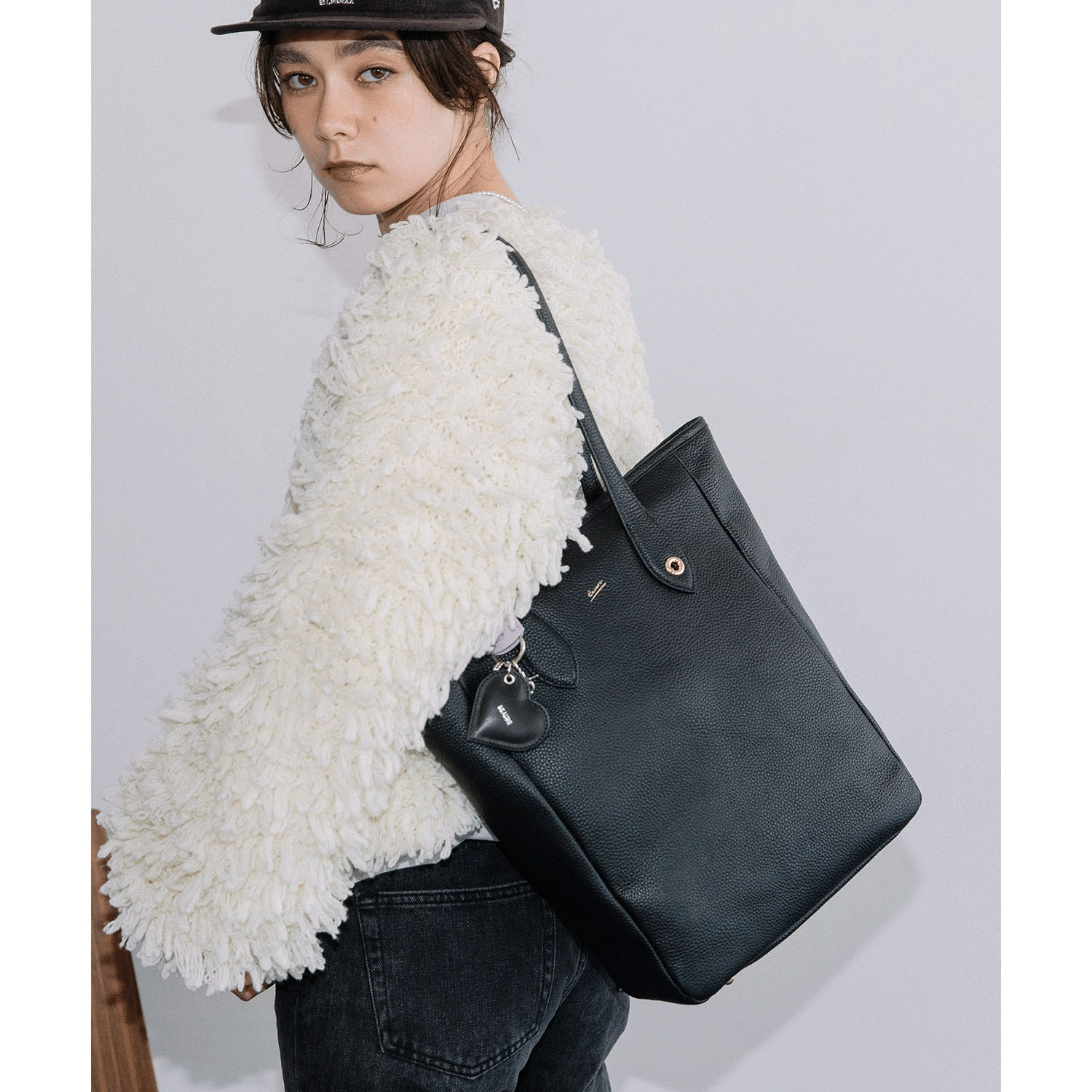 BEAURE レザーA4トートバッグ