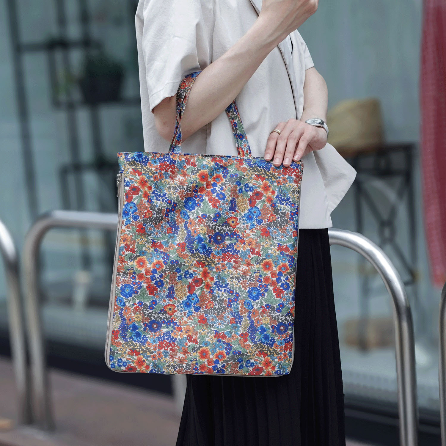 【エトワール別注柄】フラワーボタニカル柄A4拡張縦型バッグ