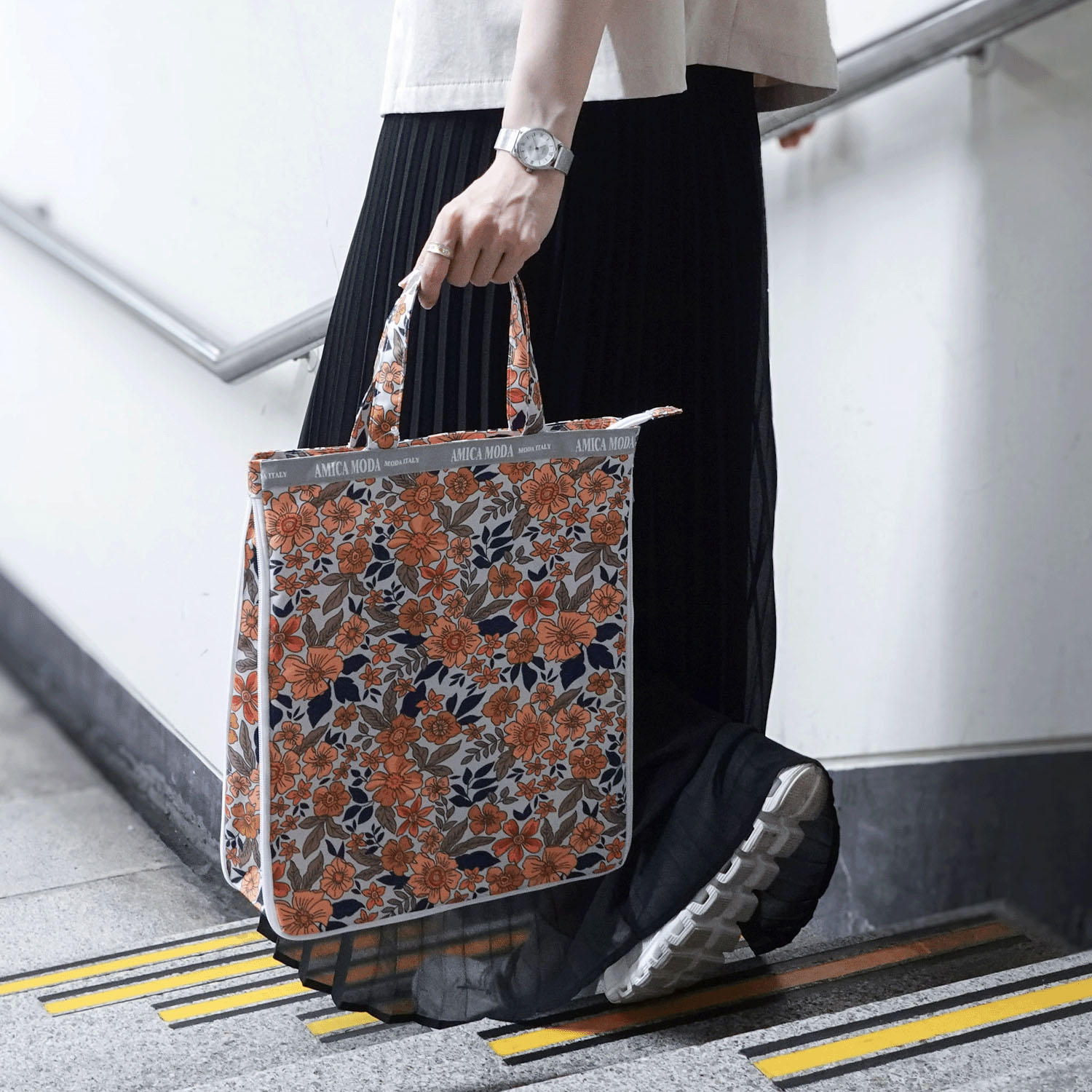 【エトワール別注柄】ペルネ柄A4拡張縦型バッグ