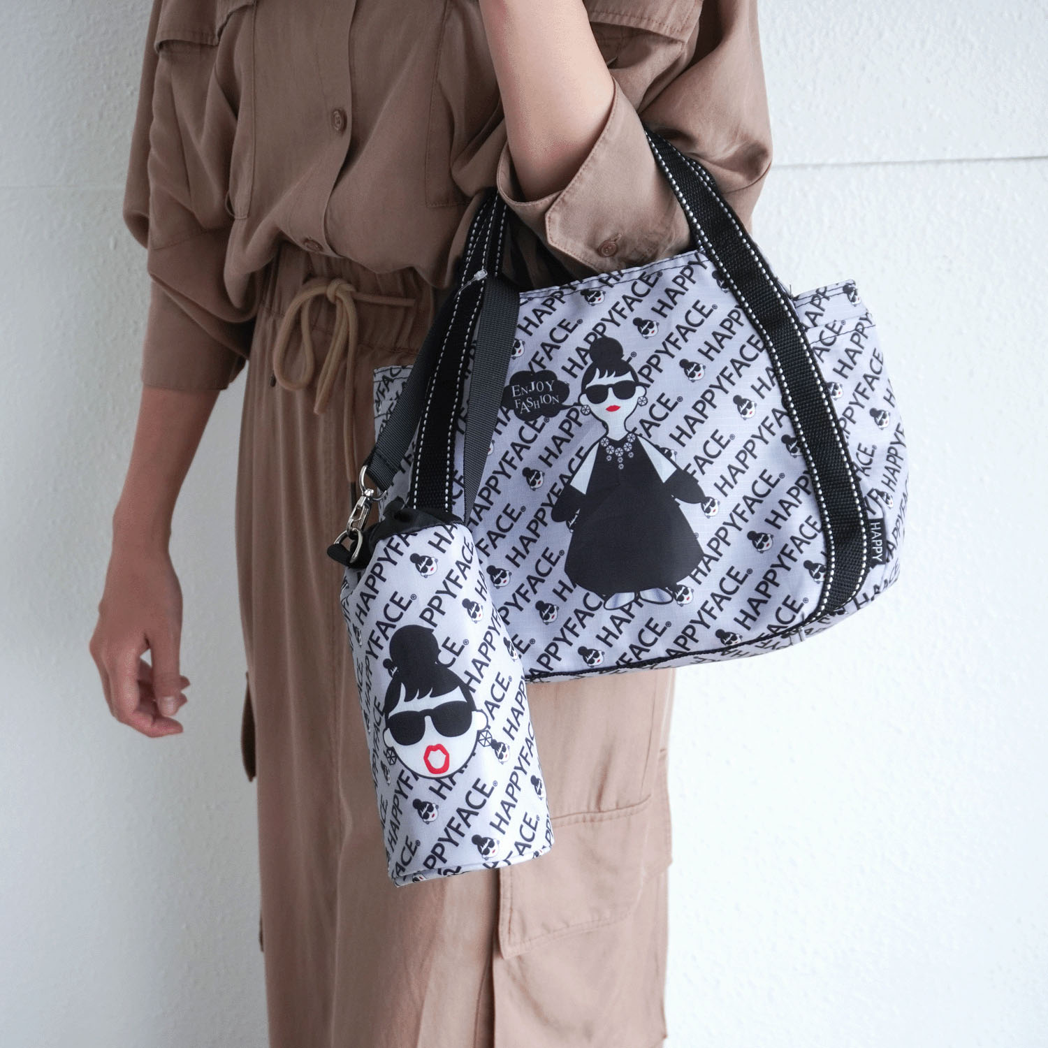 【エトワールオリジナル】保冷レディエマ柄ボトル付きバッグ バルーン小 保冷シート取り外しタイプ - 画像2