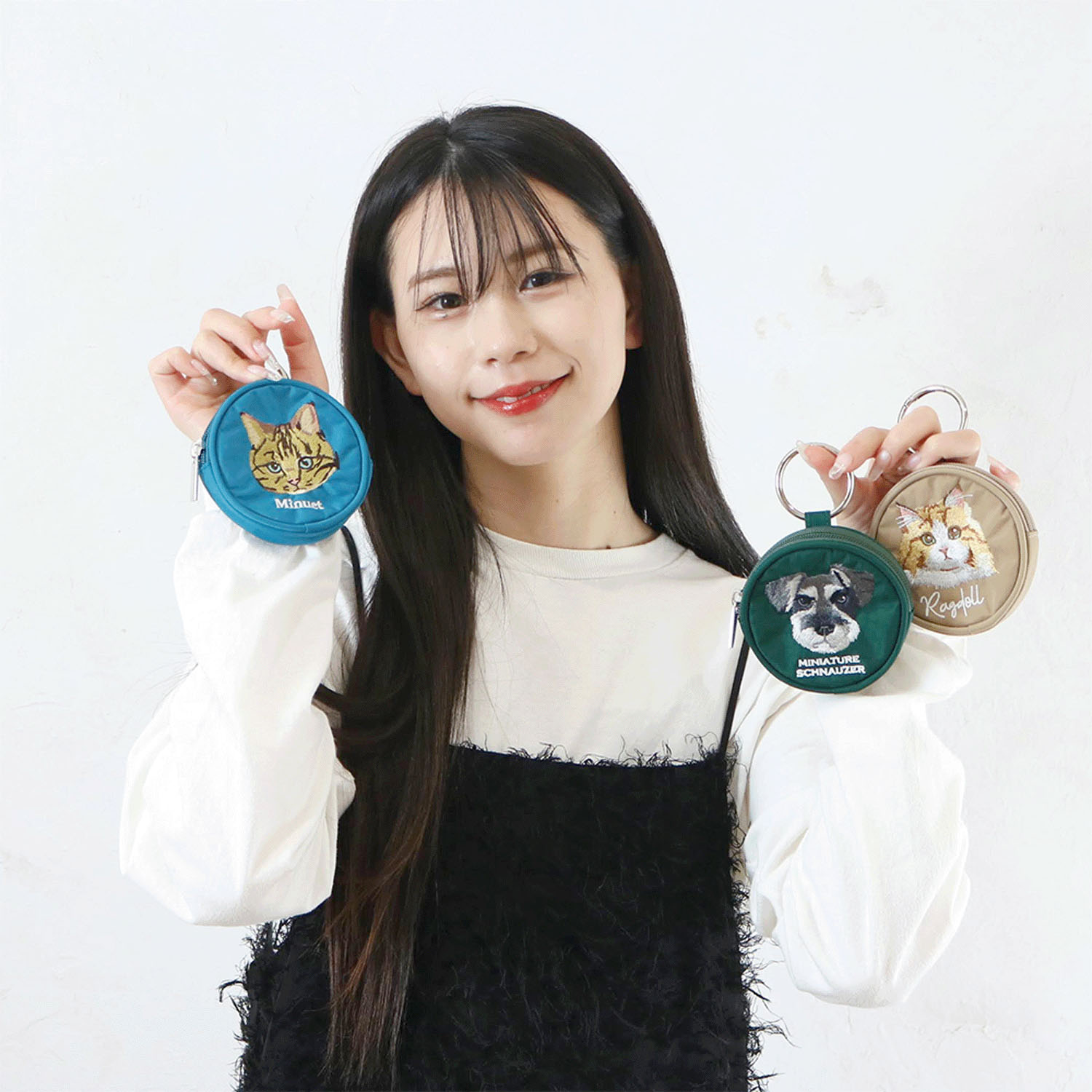 【11，14，20－00は在庫限りで終了】アニマル刺繍丸ポーチ