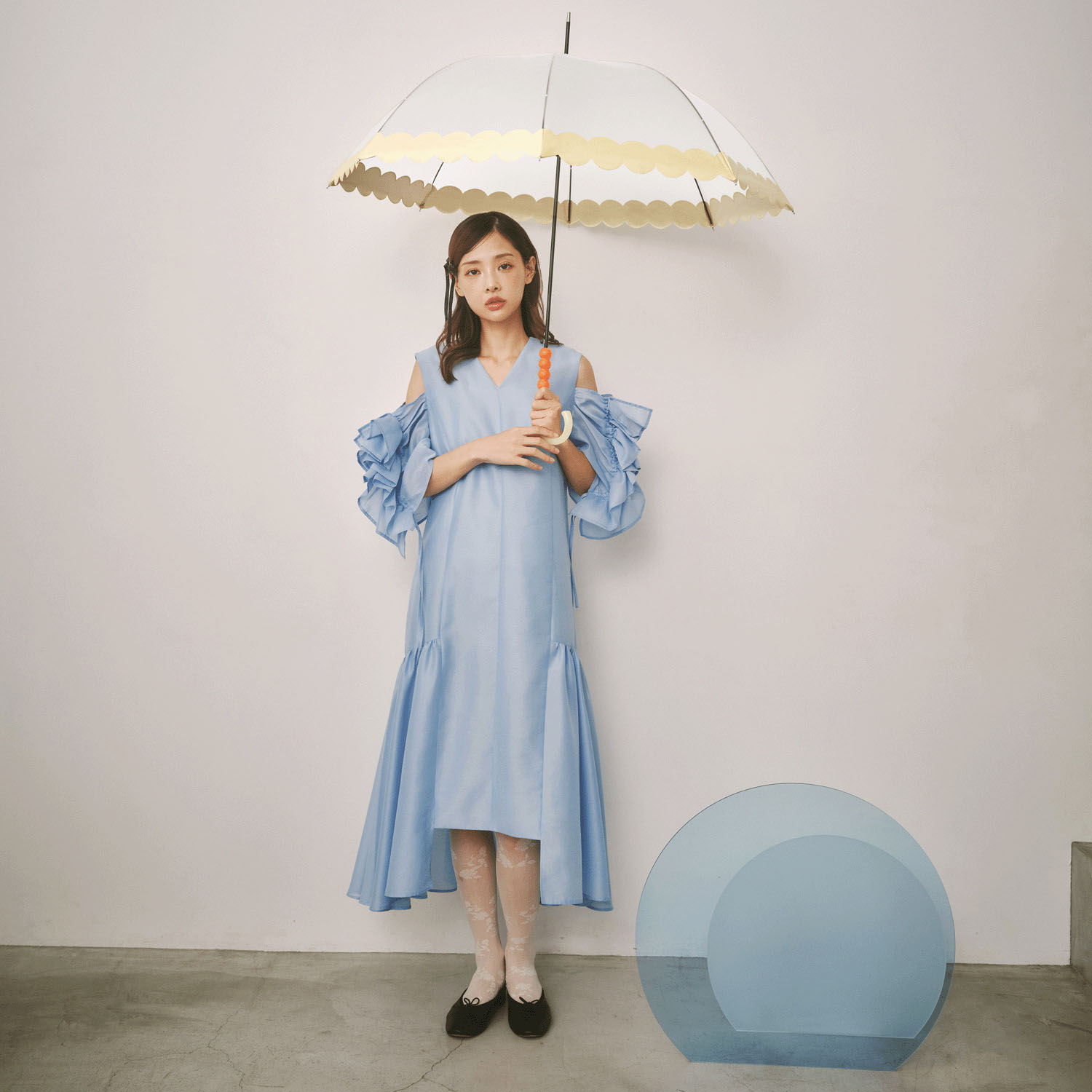 【because】 クリア／ボンボン長傘 - 画像4