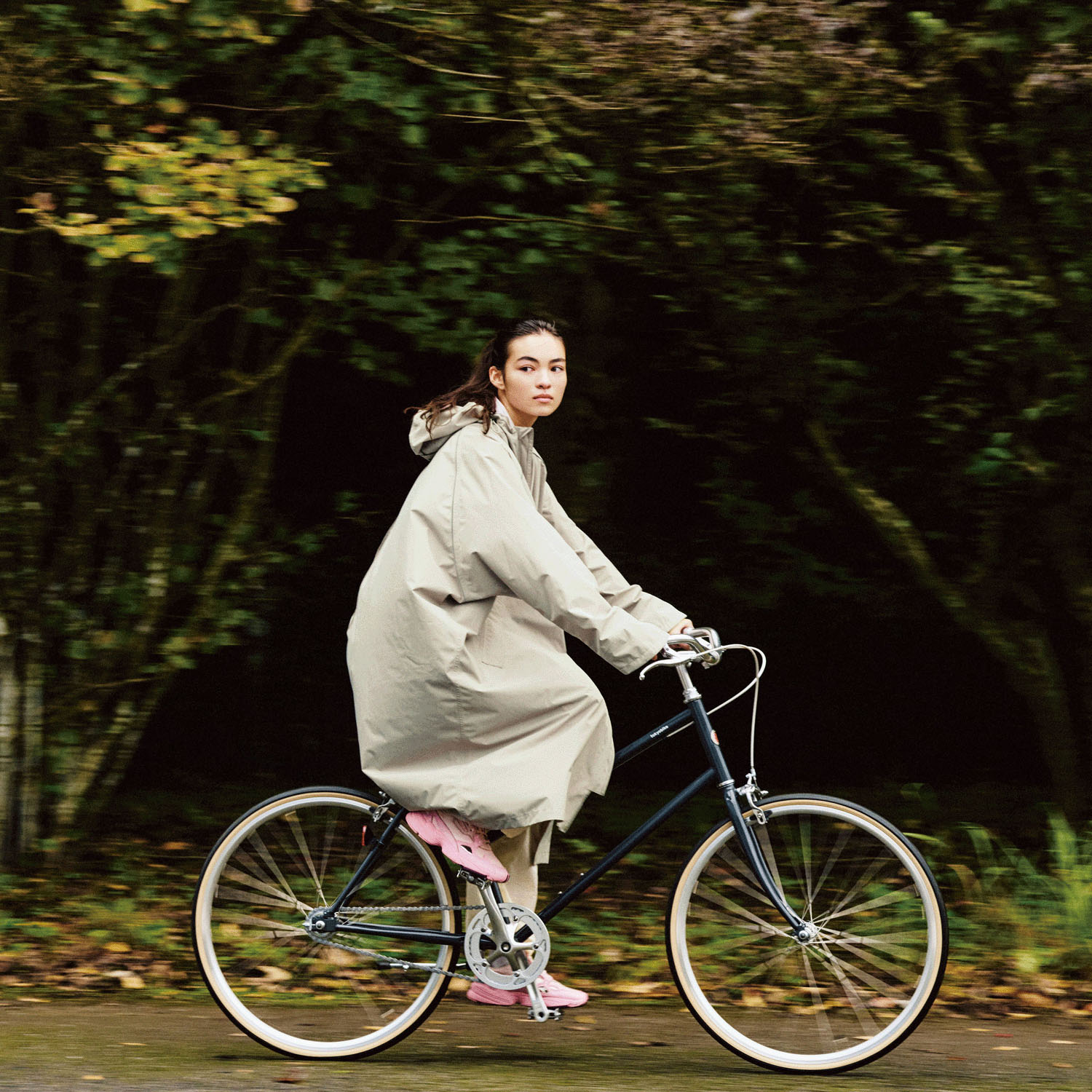 【because】 サイクルレインコート