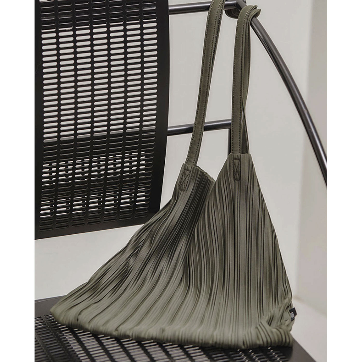 BLUEORB プリーツトートバッグ（ポーチ付き） - 画像29