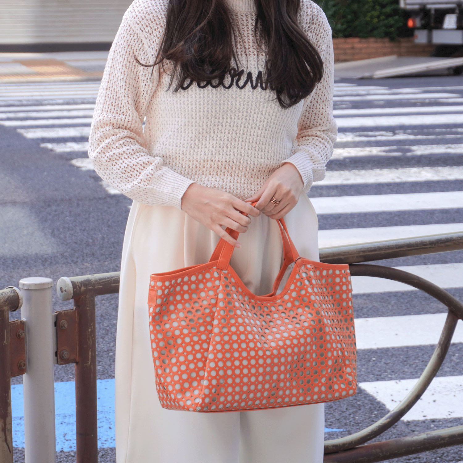 【10－00、43－00 在庫ある分で終了】パンチングトートバッグ