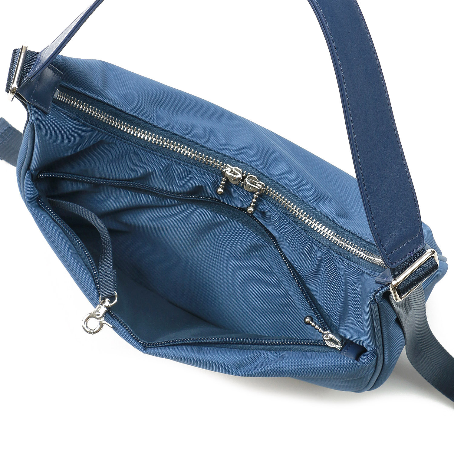 BEAURE ナイロン撥水ショルダーバッグ - 画像7