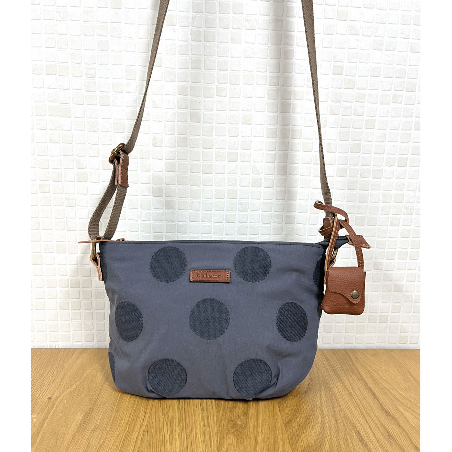 【在庫ある分で終了】toleur ドット刺繍横型ショルダーバッグ