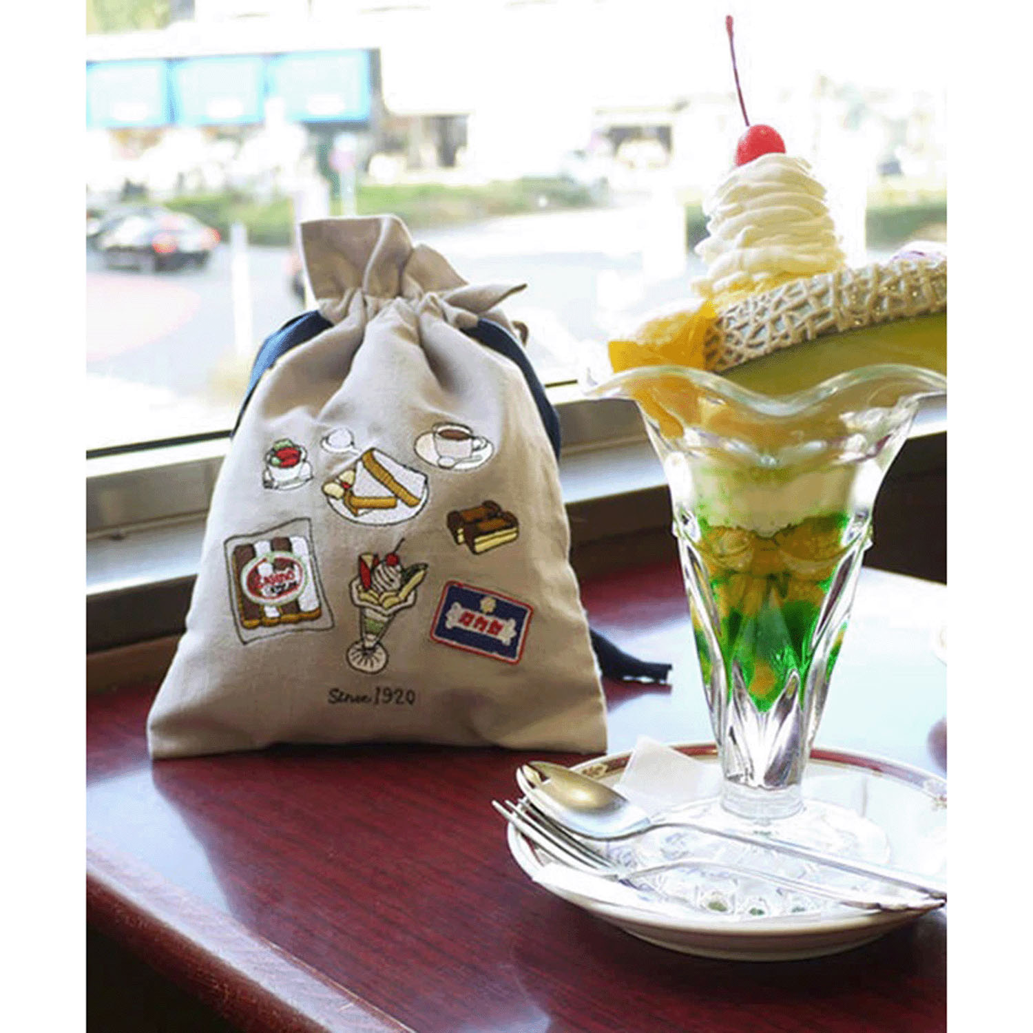 【まちかど画廊】 タカセ 巾着