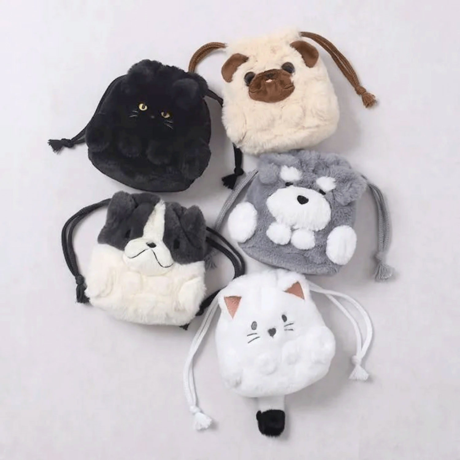 【02パグ 次回未定】もふもふアニマル巾着