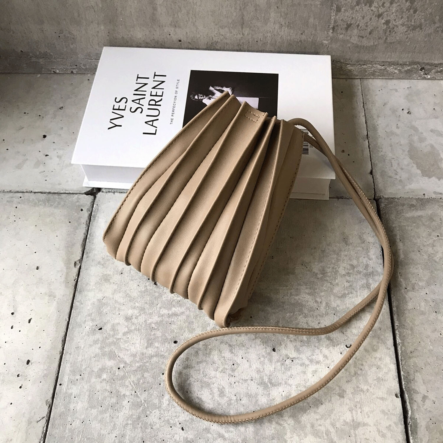 プリーツデザインスマホショルダー - 画像4