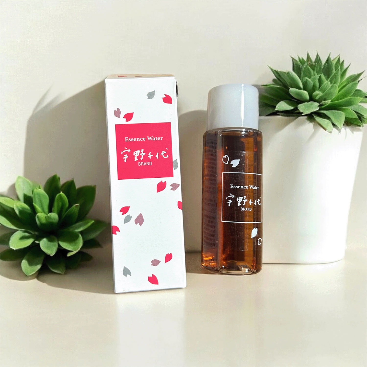 宇野千代BRANDエッセンスウォーター