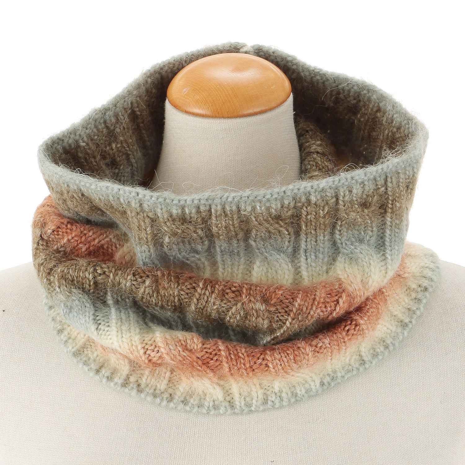 グラデニットケーブルネックウォーマー