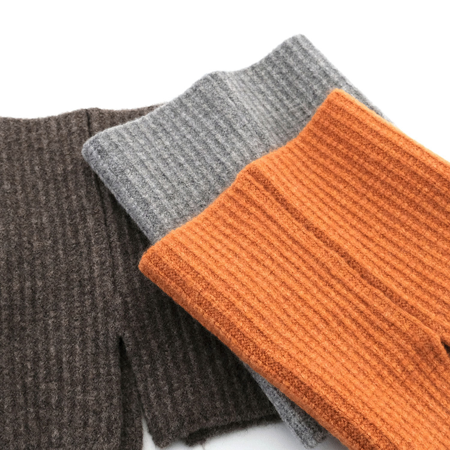 アレンジ自在 つけ襟風にも楽しめるショートスヌード - 画像9