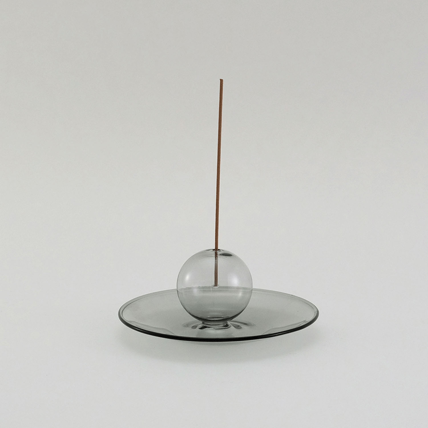 落ちる灰を受け止めるガラスの香立て - 画像10