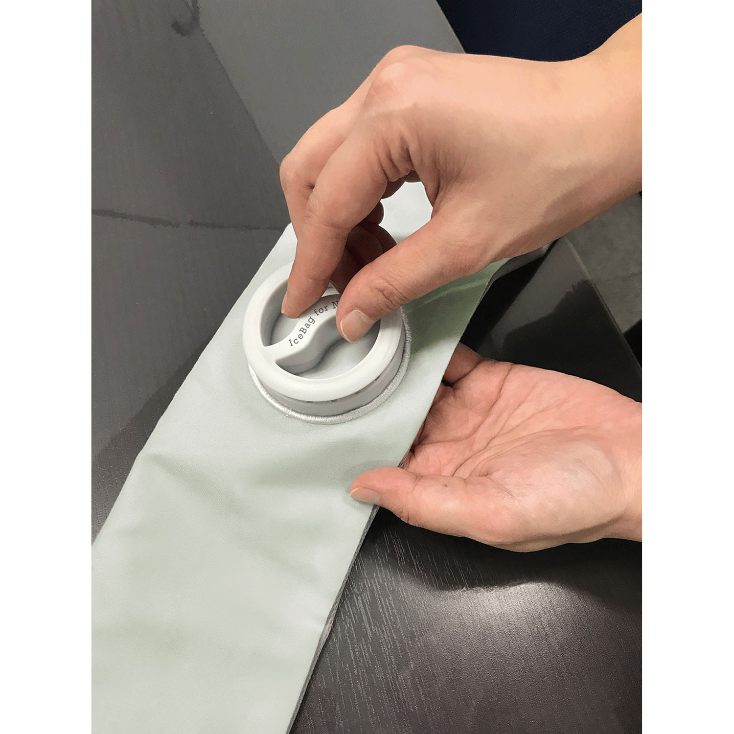 巻けるFIT氷のう ふつうサイズ - 画像4