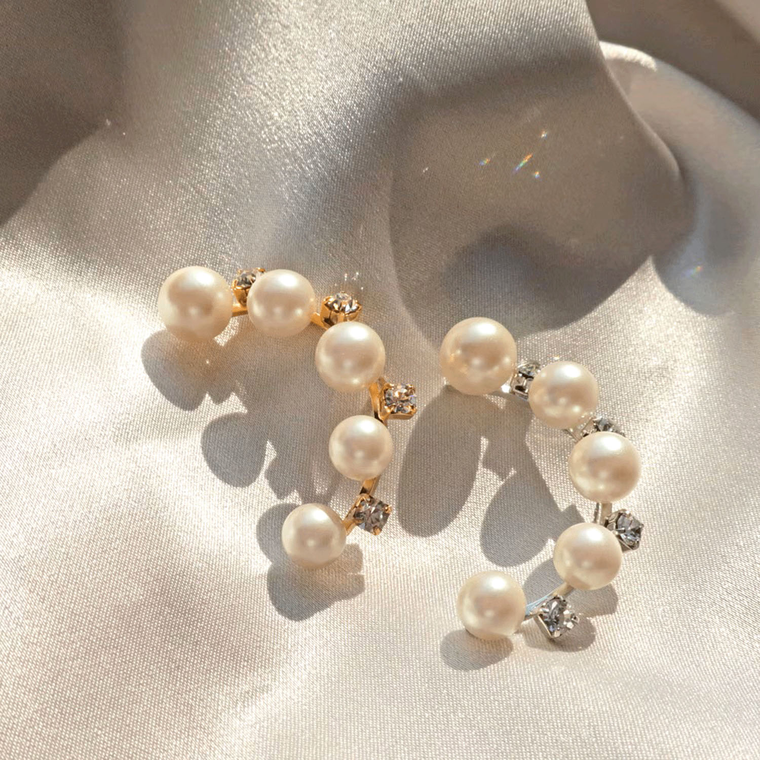 日本製 クレッセントパールビジューピンブローチ - 画像4