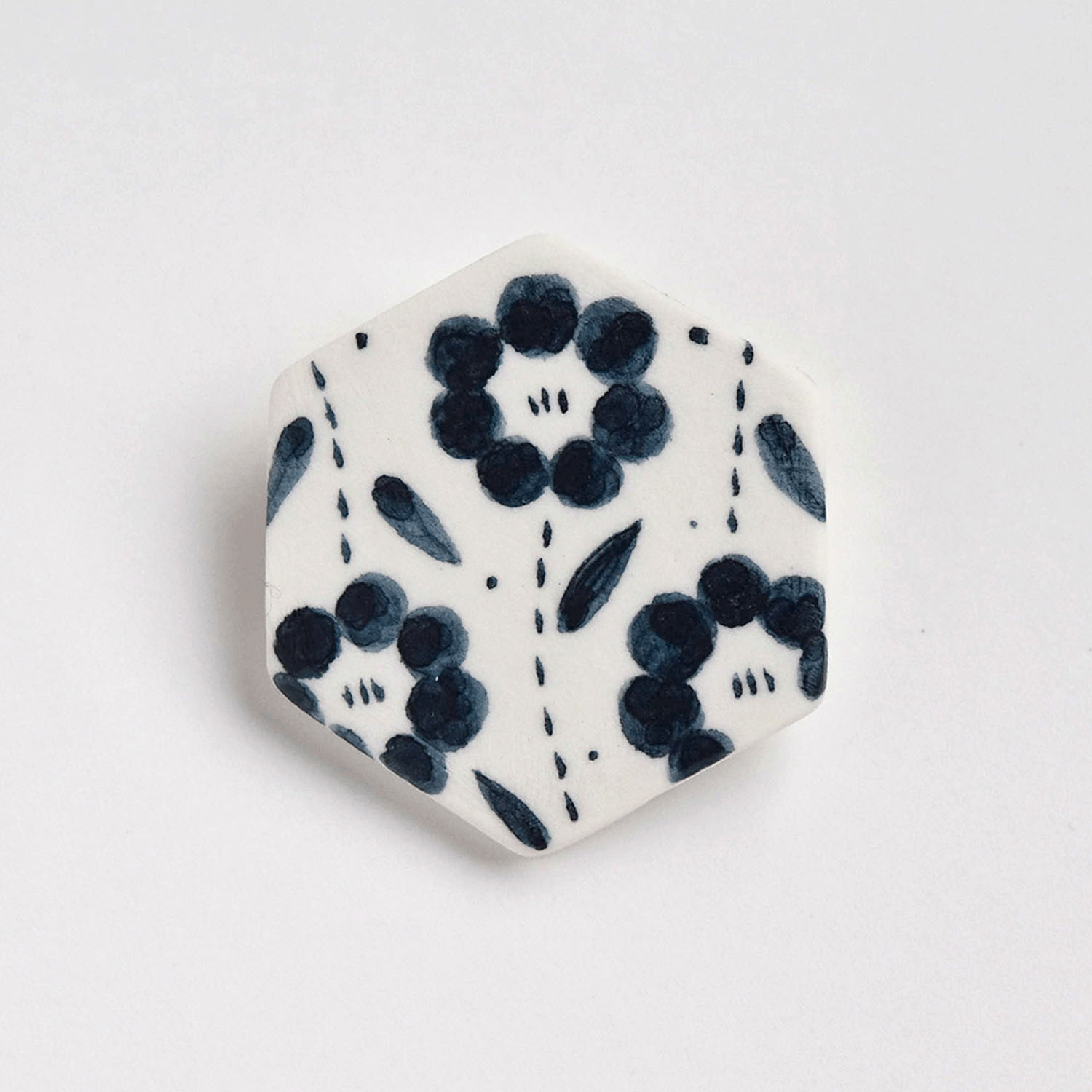 ORIDE ChiSE（おりでちせ）陶製ブローチ 六角形 - 画像2