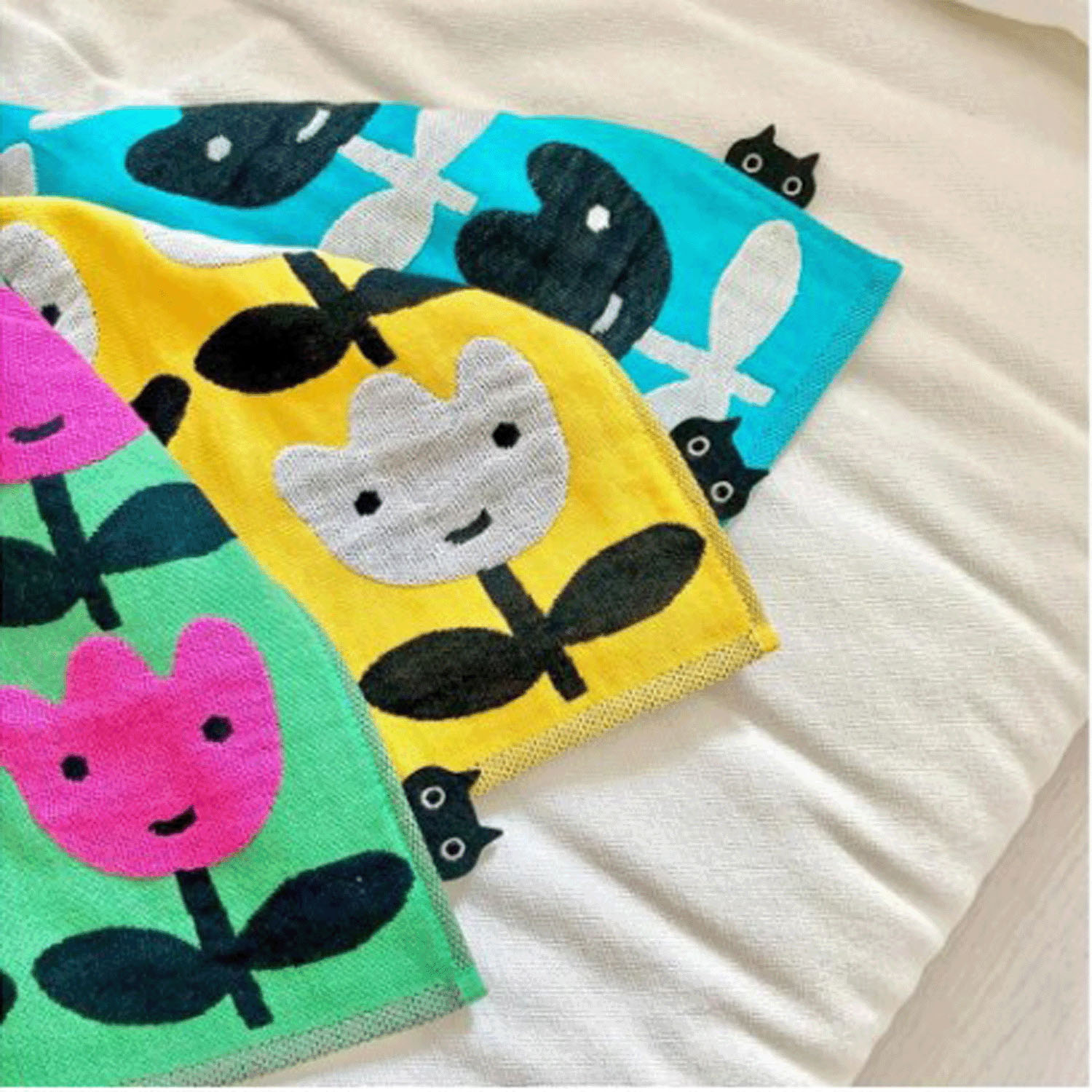 マタノアツコ 3重ガーゼハンカチ チューリップ