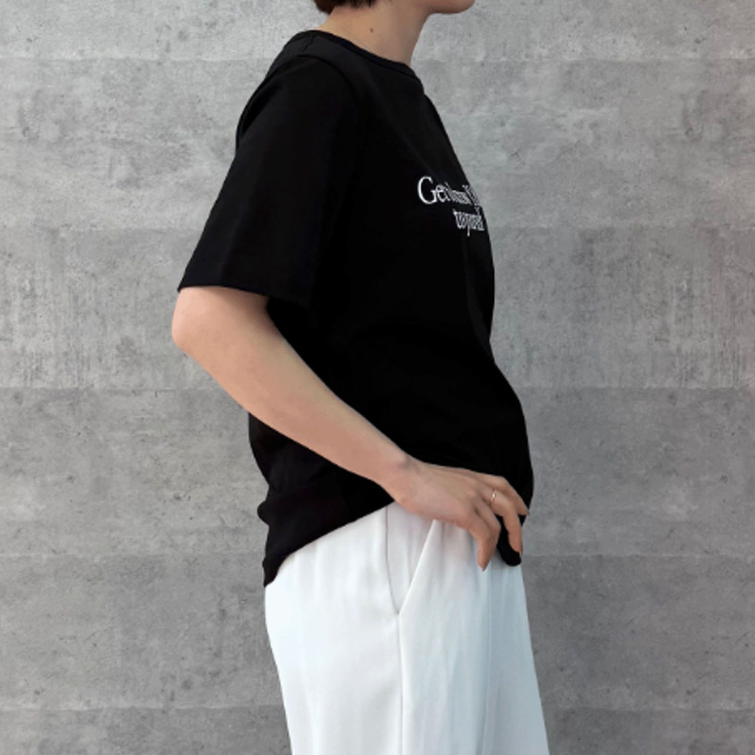 Anna Kerry フライスTシャツ - 画像18