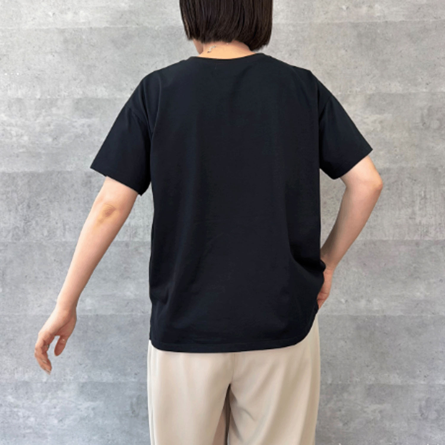 Anna Kerry ホットフィックスロゴTシャツ - 画像8