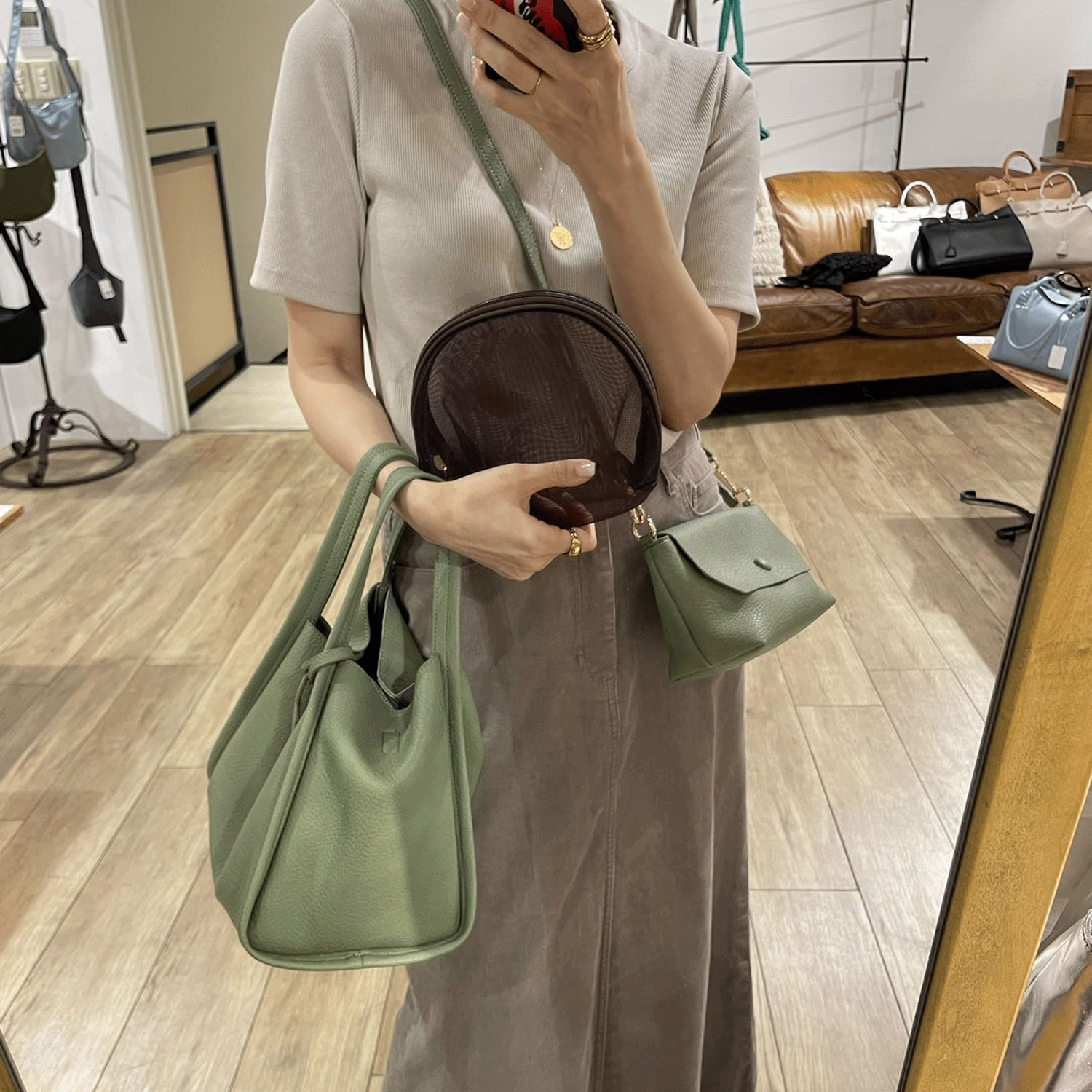 【エトネット限定】cachecache ミニショルダー付ソフトレザー調ミニバッグ - 画像1