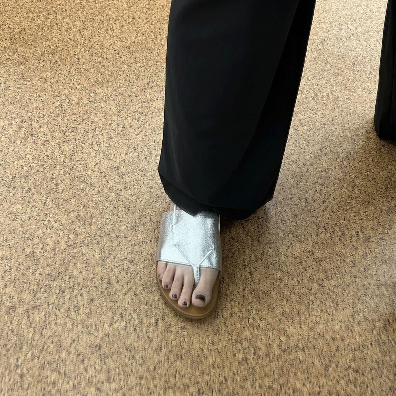 BARI トングサンダル - 画像2